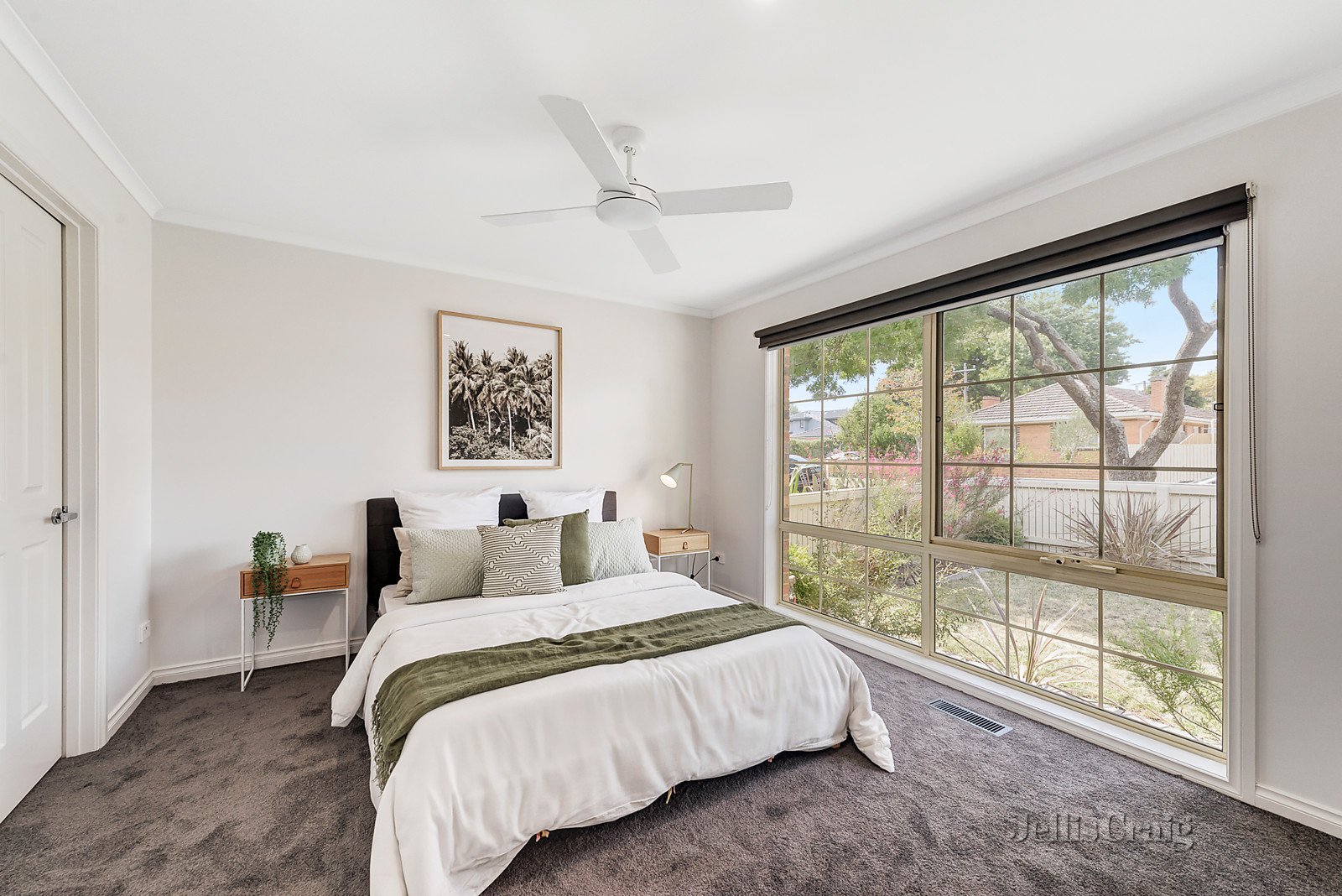 53 Rosstrevor Crescent, Mitcham image 5