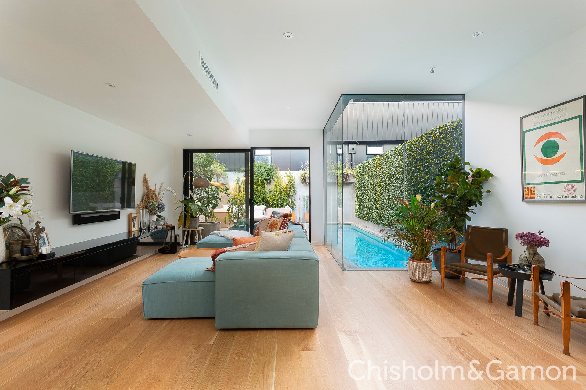 53 Ruskin Street, Elwood image 3