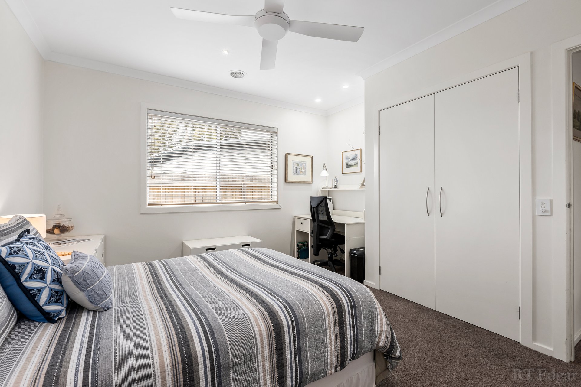 Property Gallery Thumbnail 12