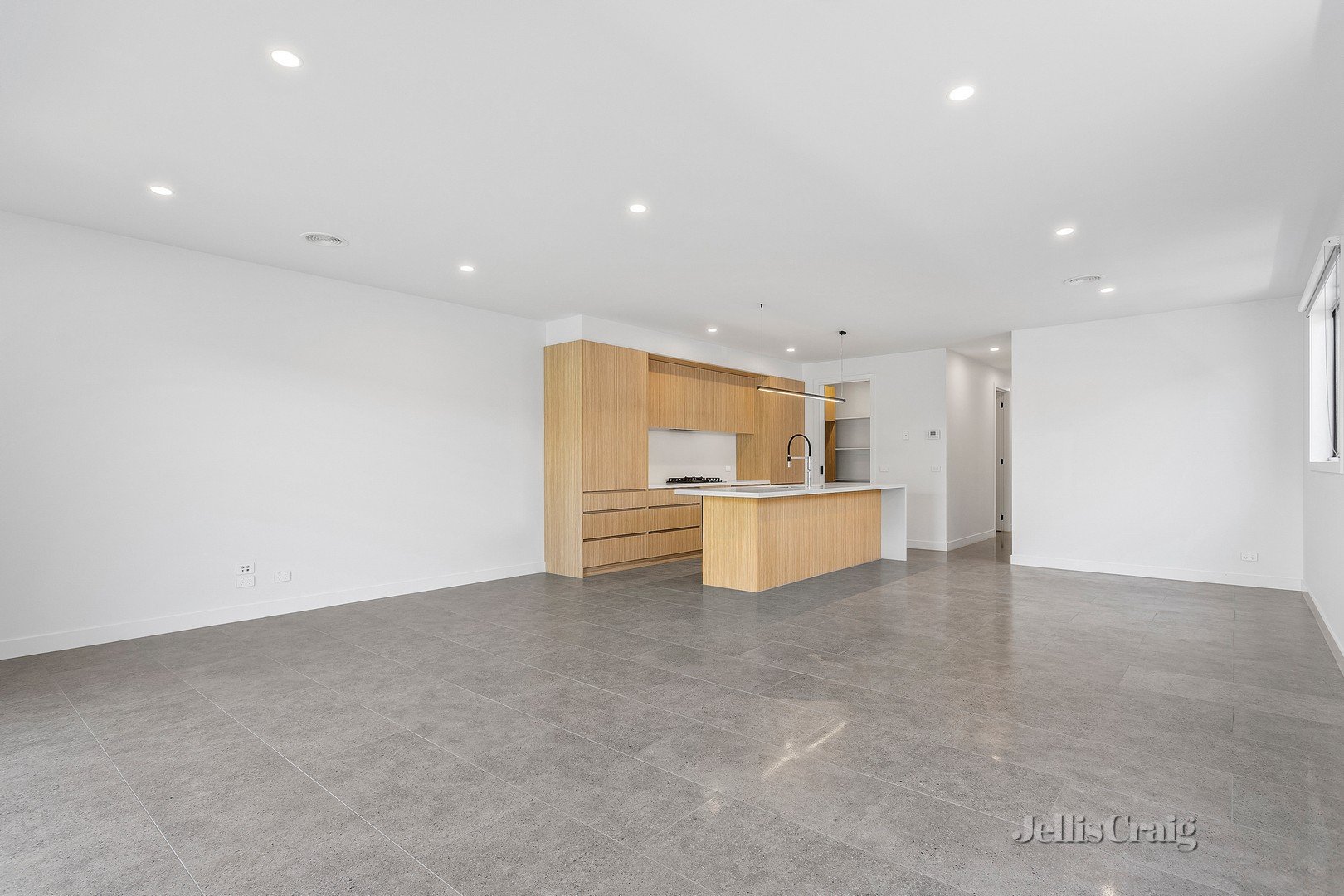 53 Second Avenue, Altona North image 4