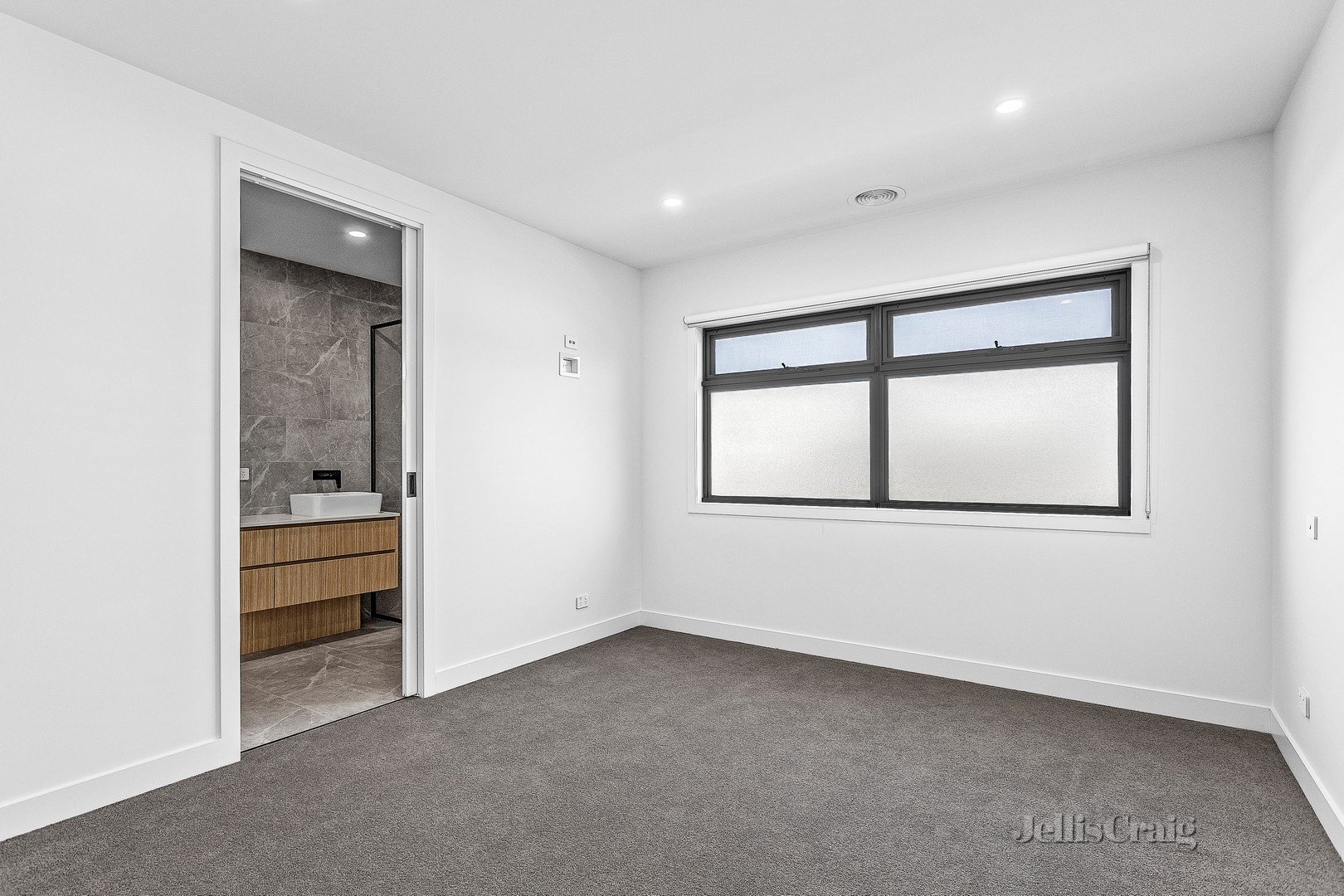 53 Second Avenue, Altona North image 8