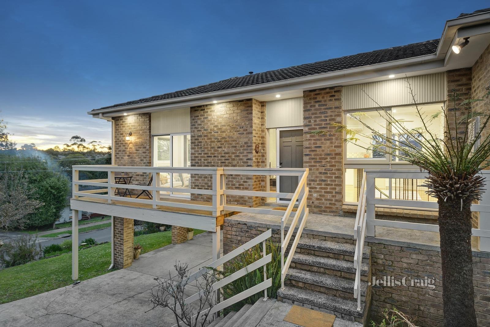 53 St Andrews Drive, Chirnside Park image 2