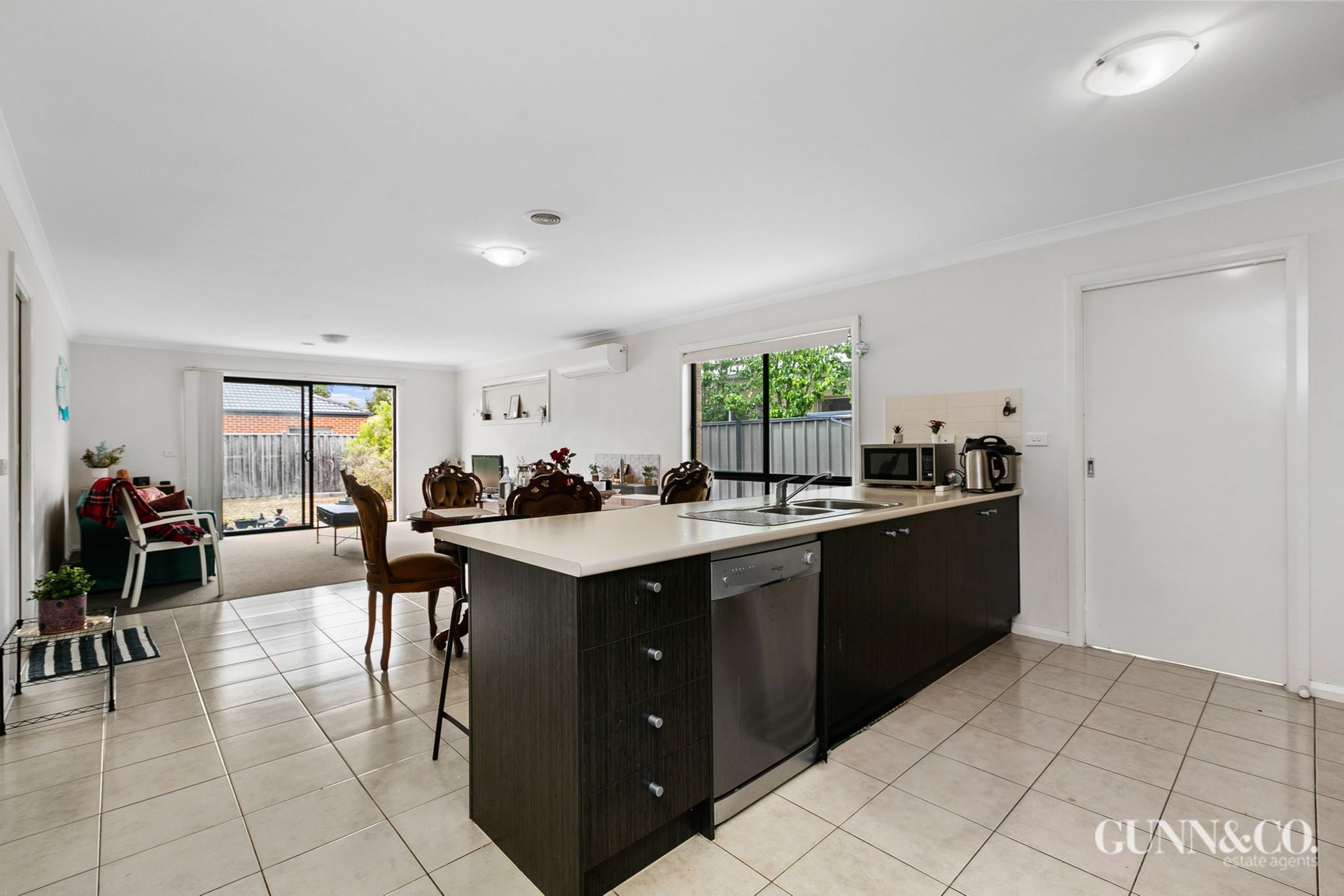 53 Terrene Terrace, Point Cook image 6