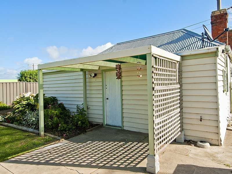 53 Tucker Street, Breakwater image 6