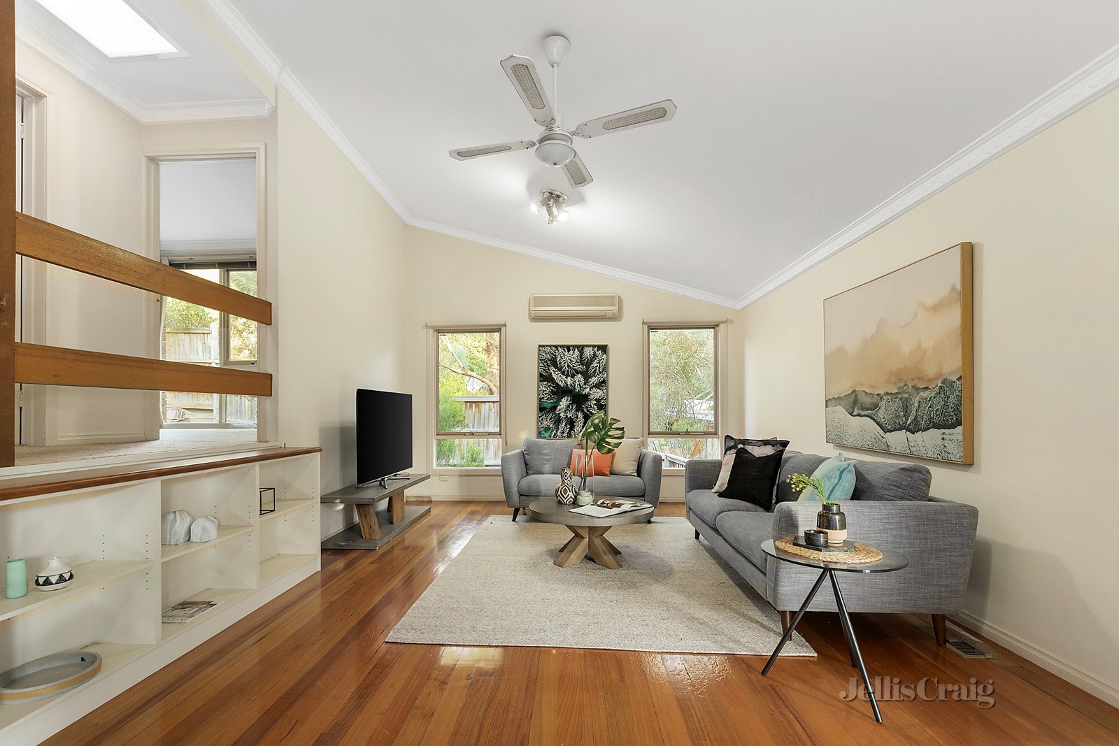 53 Valonia Drive, Eltham image 2