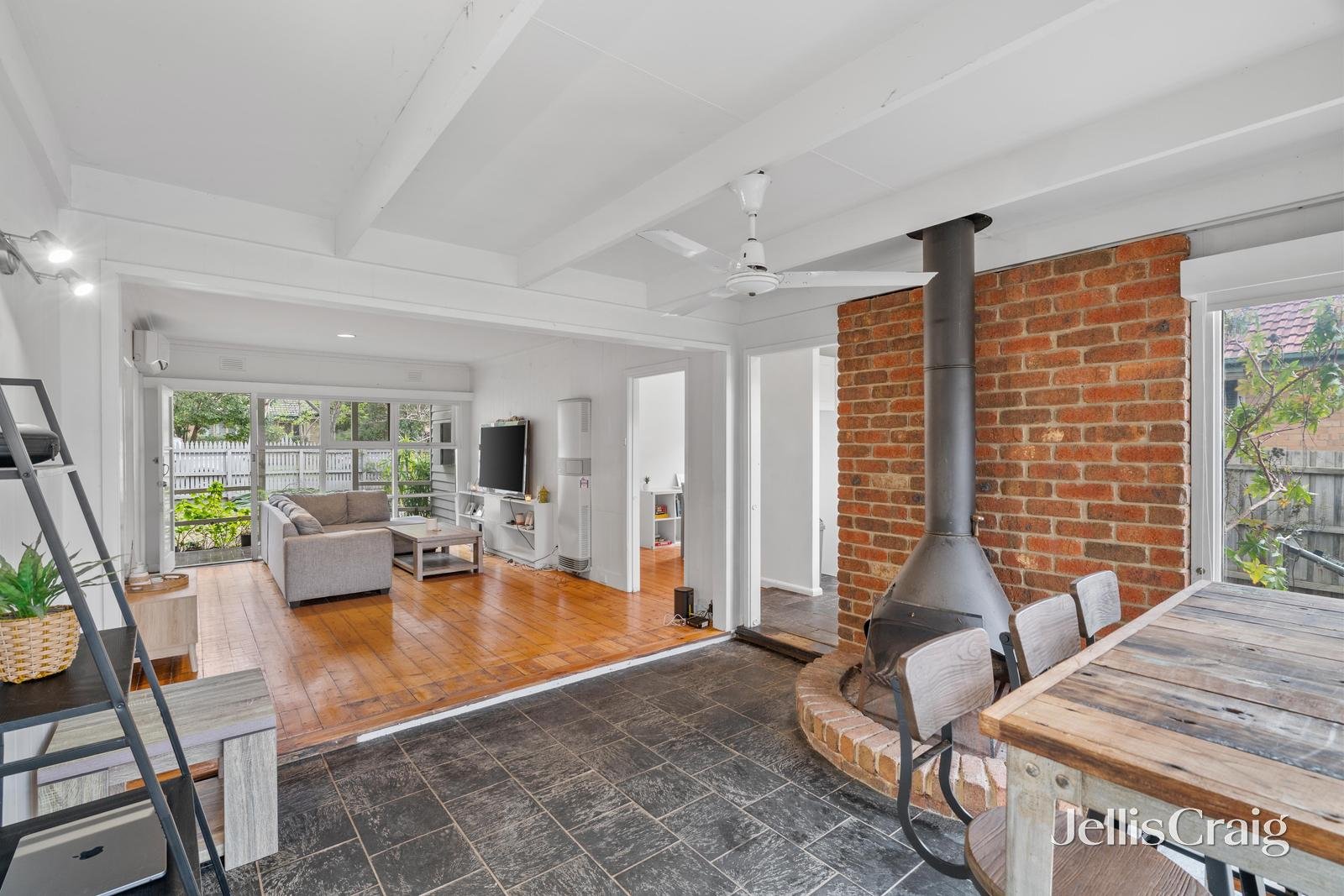 53 Vicki Street, Forest Hill image 3