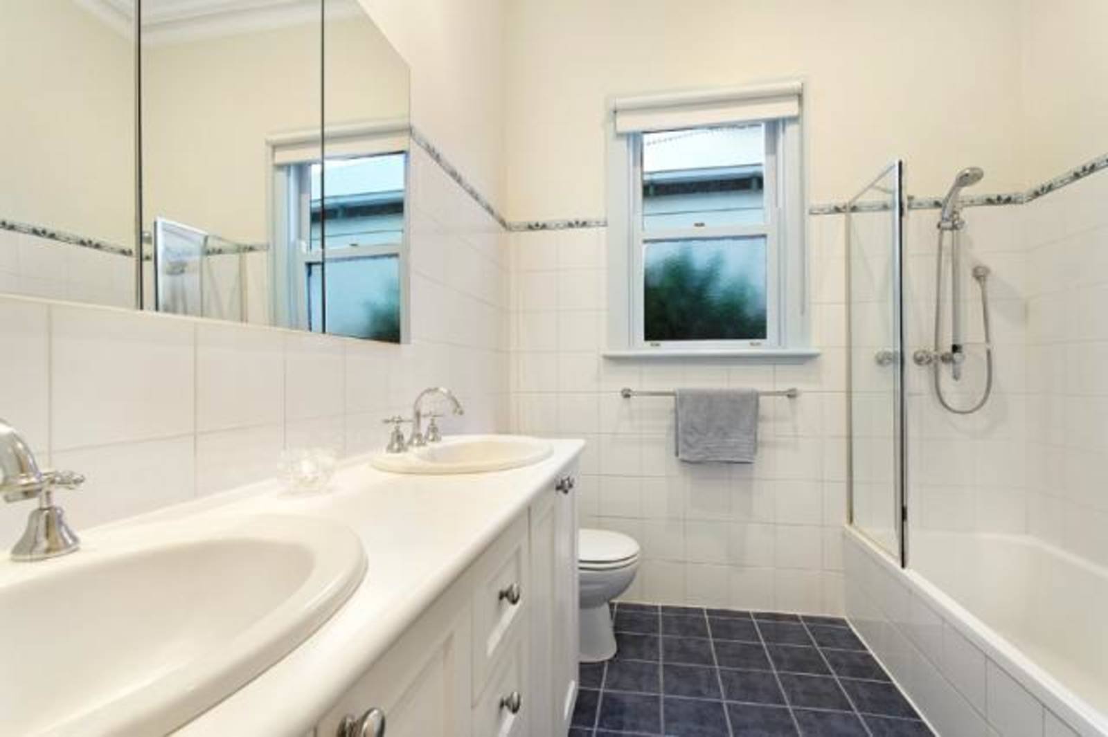 Property Gallery Thumbnail 5