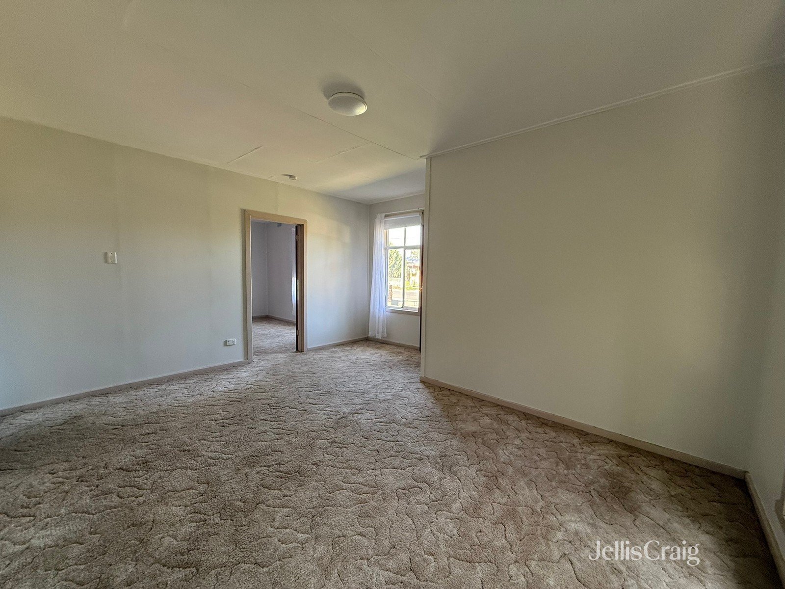 53 Whitelaw Street, Reservoir image 3