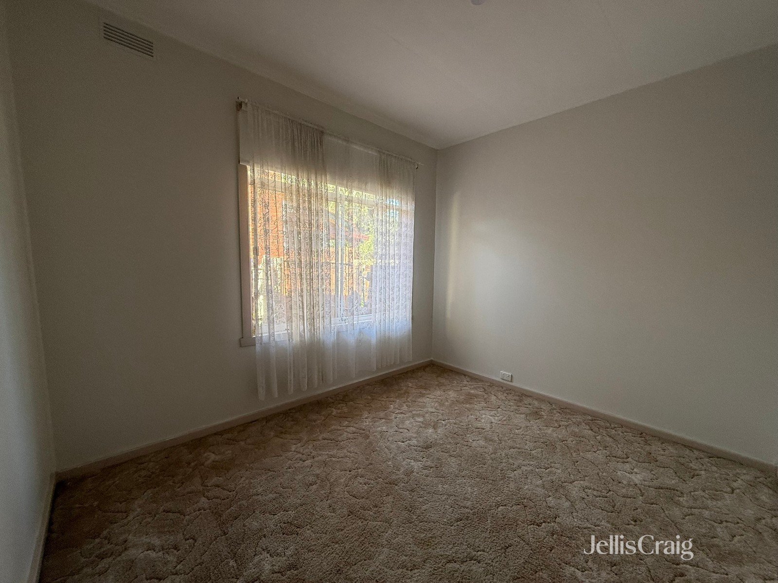 53 Whitelaw Street, Reservoir image 4