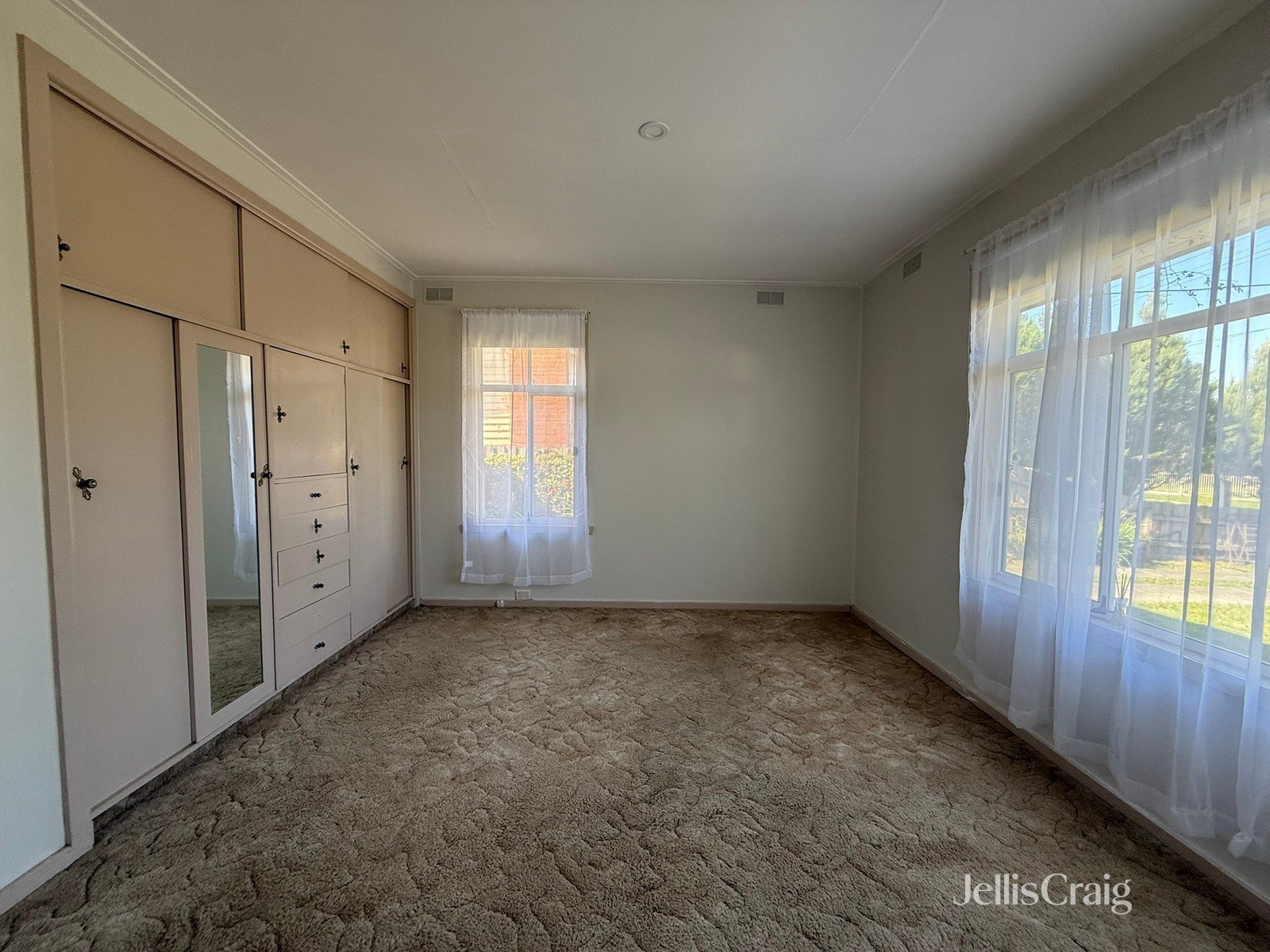 53 Whitelaw Street, Reservoir image 5