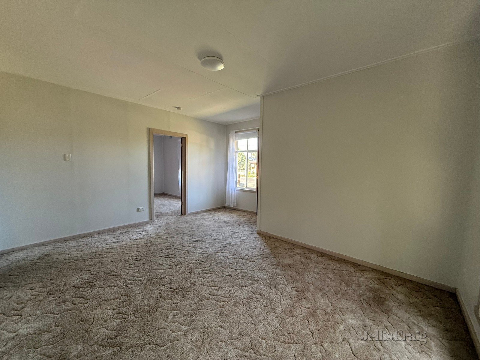 53 Whitelaw Street, Reservoir image 3