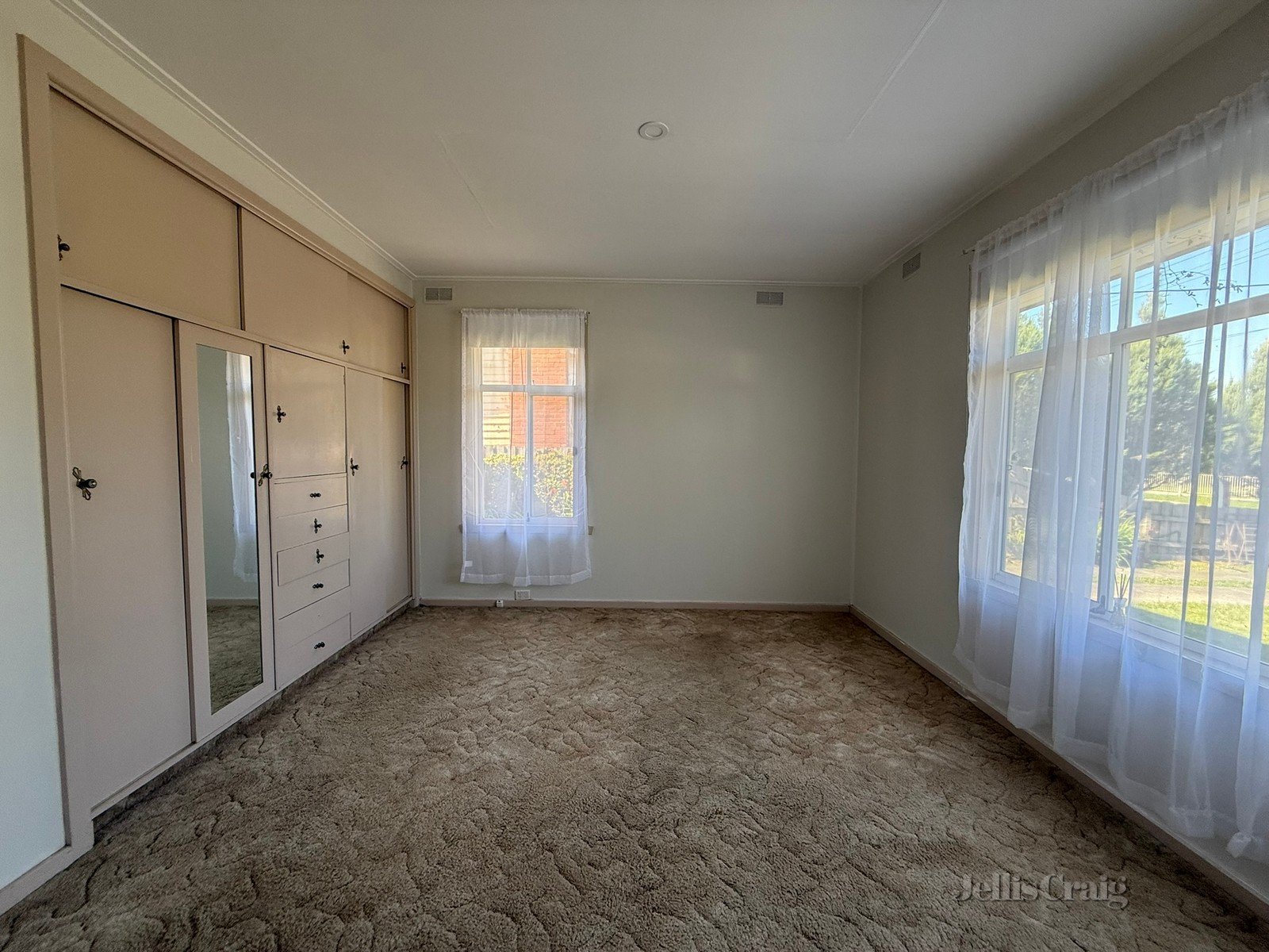 53 Whitelaw Street, Reservoir image 5