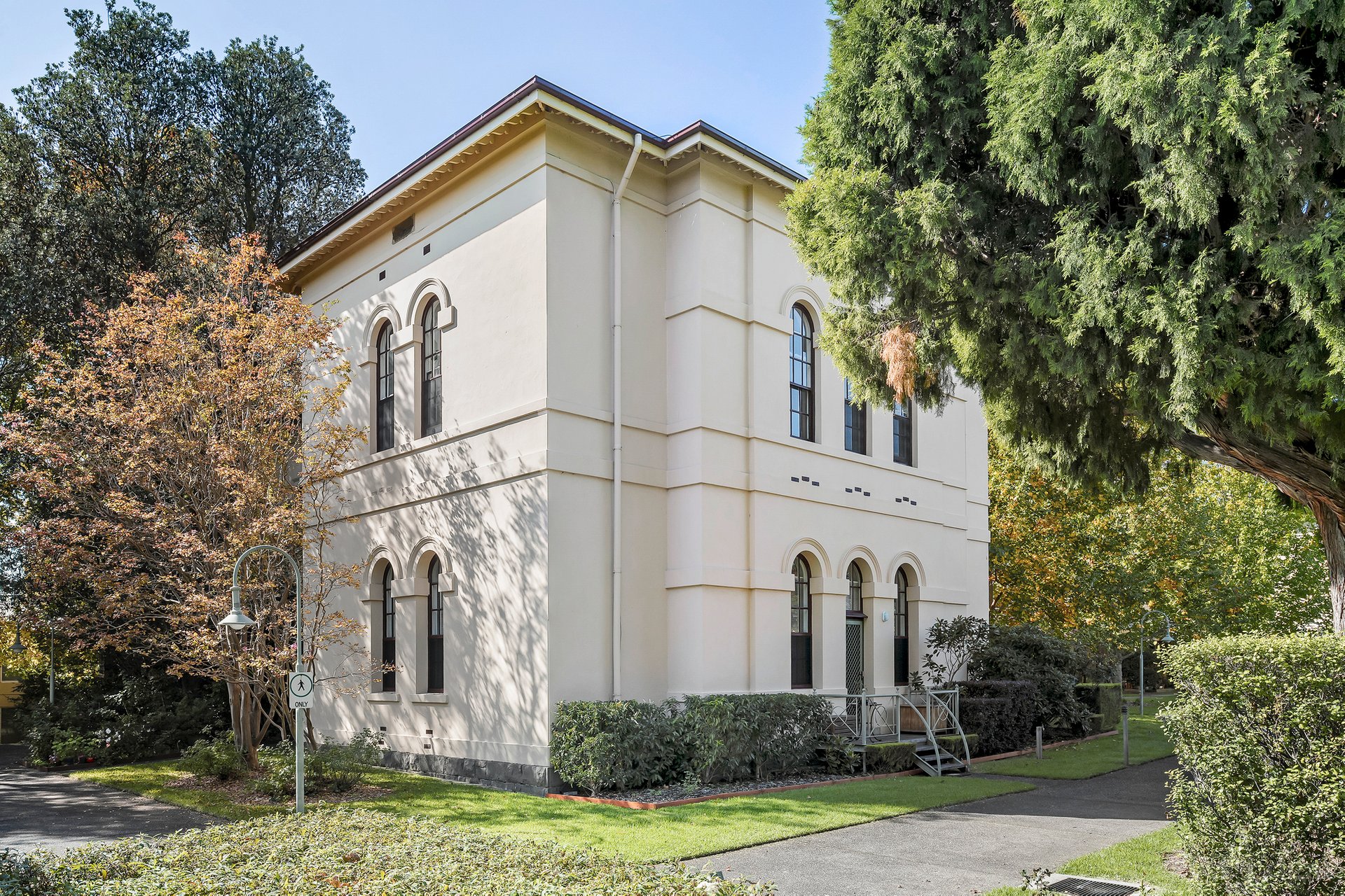 Property Gallery - Main Image