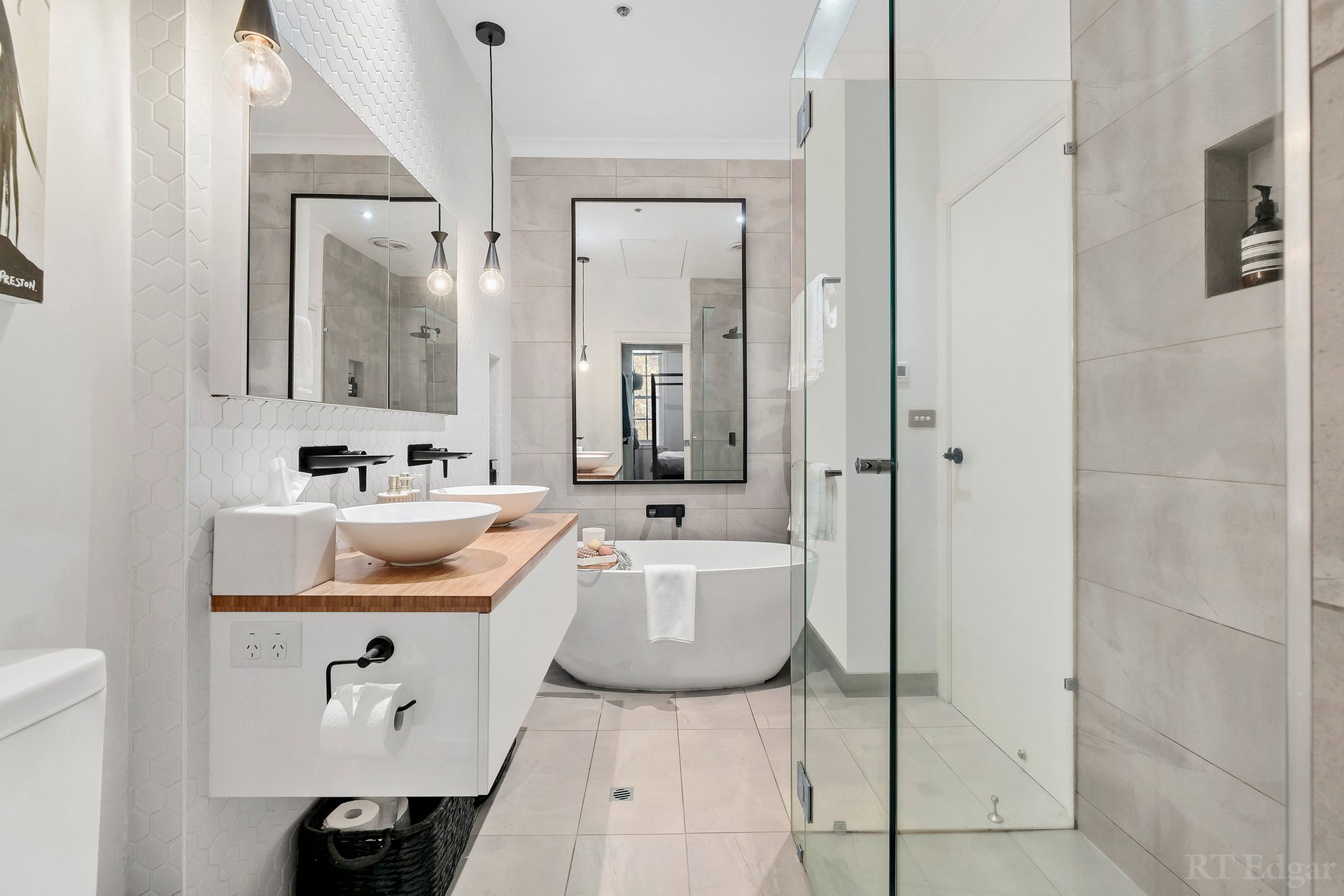 Property Gallery Thumbnail 8
