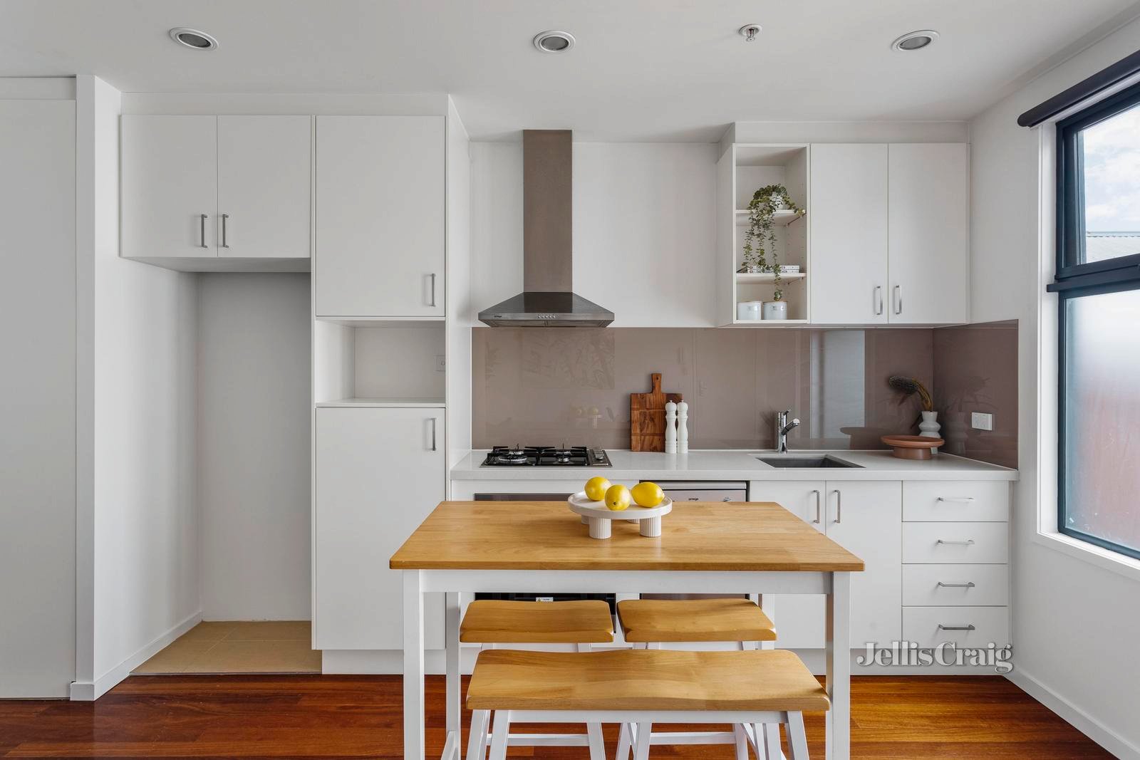 5/306 Sydney Road, Brunswick image 4