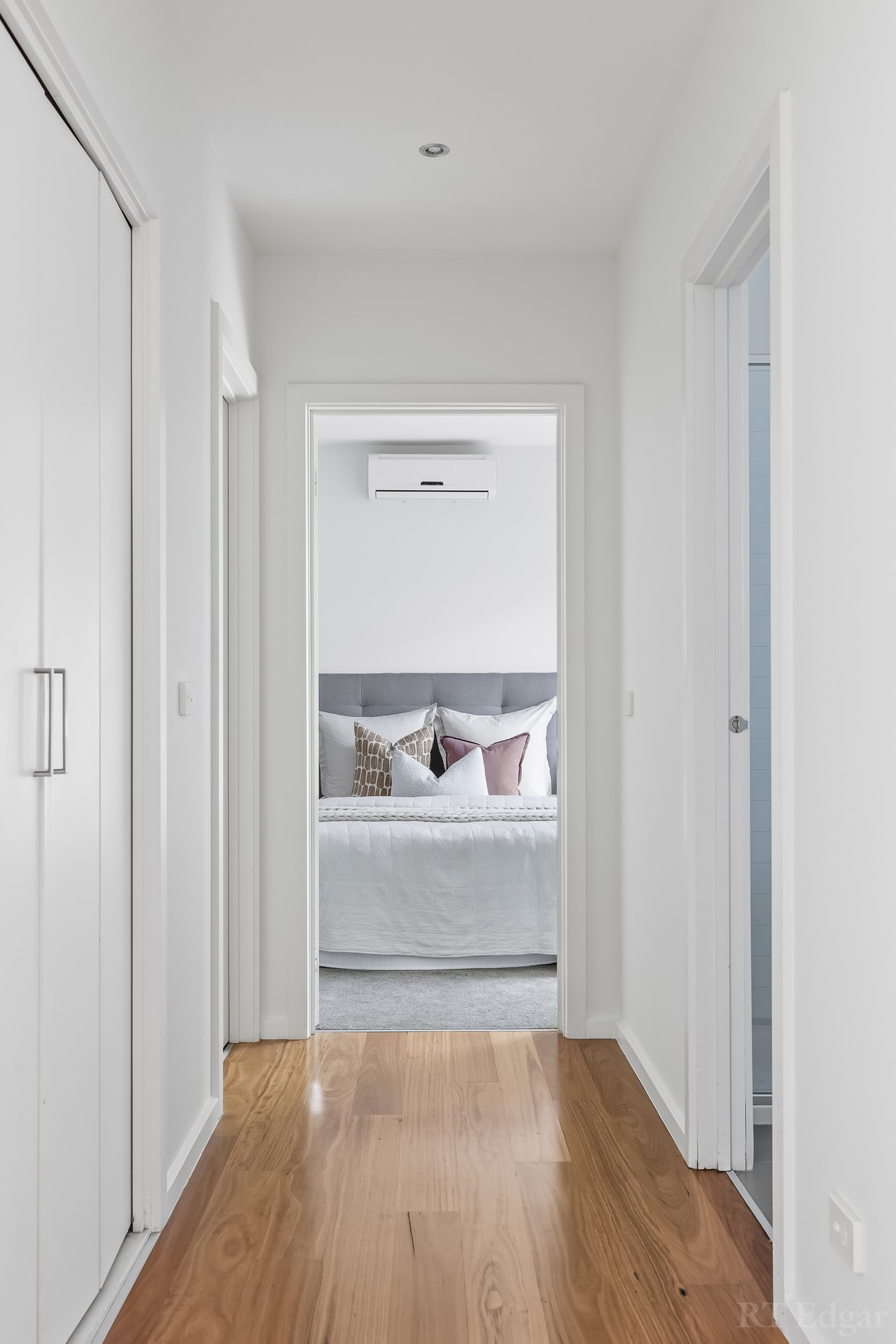 Property Gallery Thumbnail 8