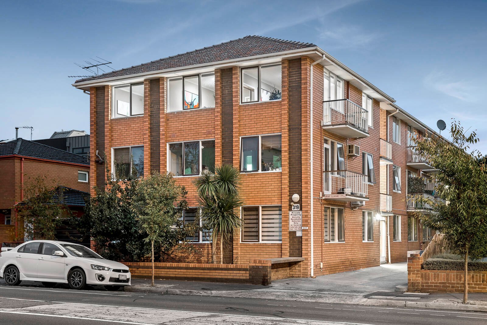 Property Gallery Thumbnail 11