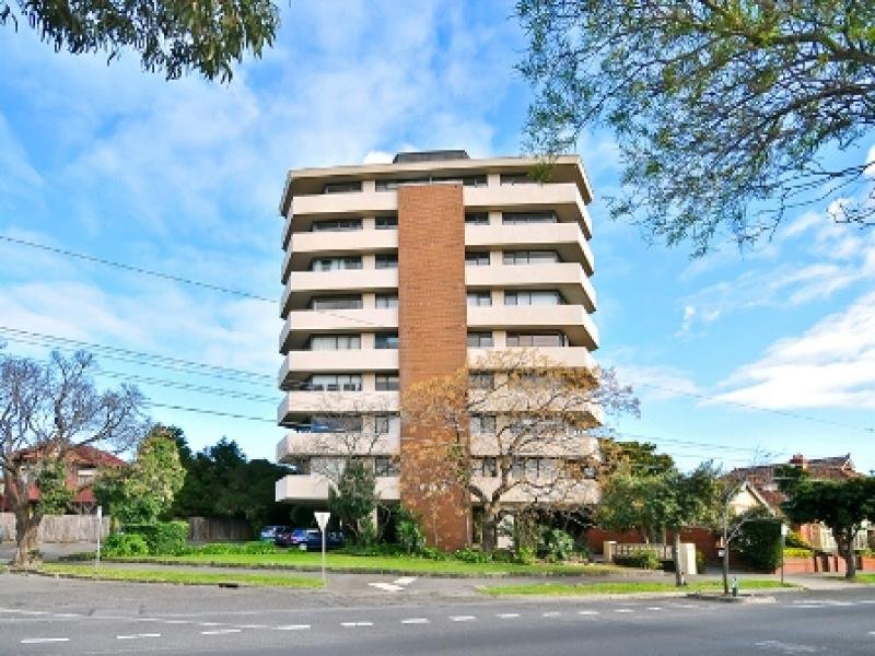 53/197 Canterbury Road, St Kilda West image 2