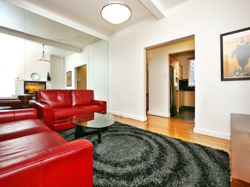 5/32 Queens Road, Melbourne image 3