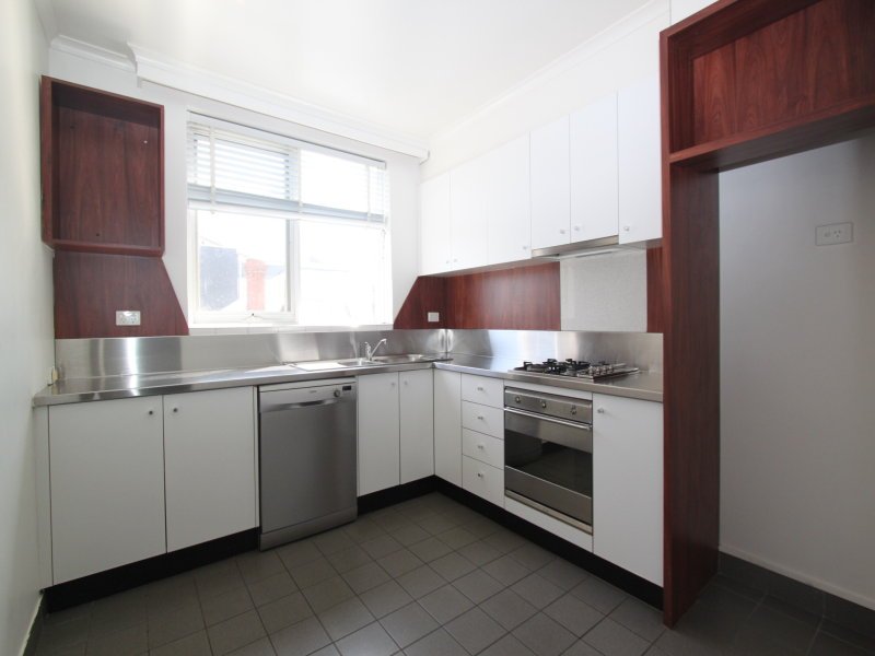 Property Gallery Thumbnail 3