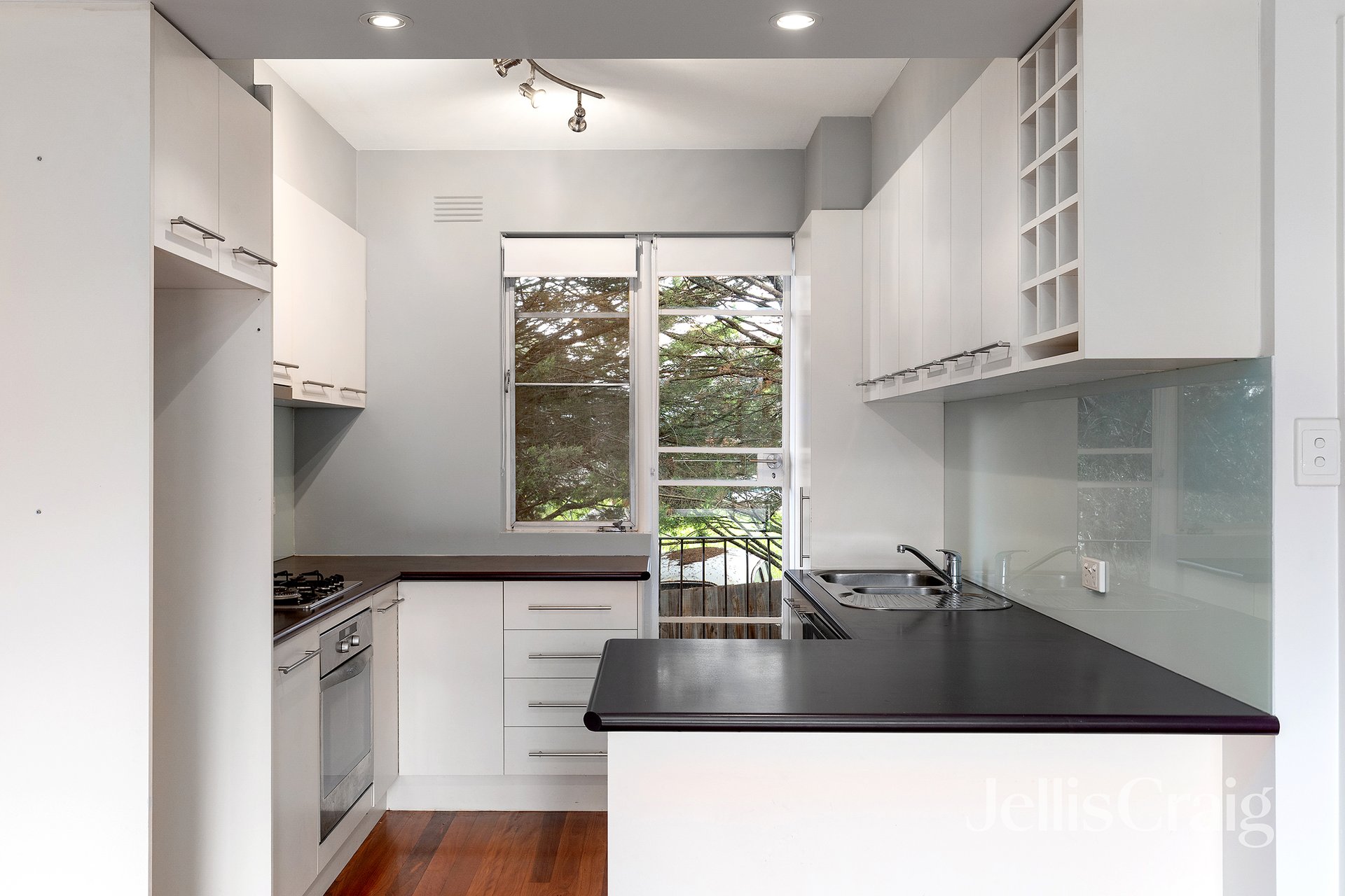 5/33 Carmichael Street, Ivanhoe&nbsp;East image 2