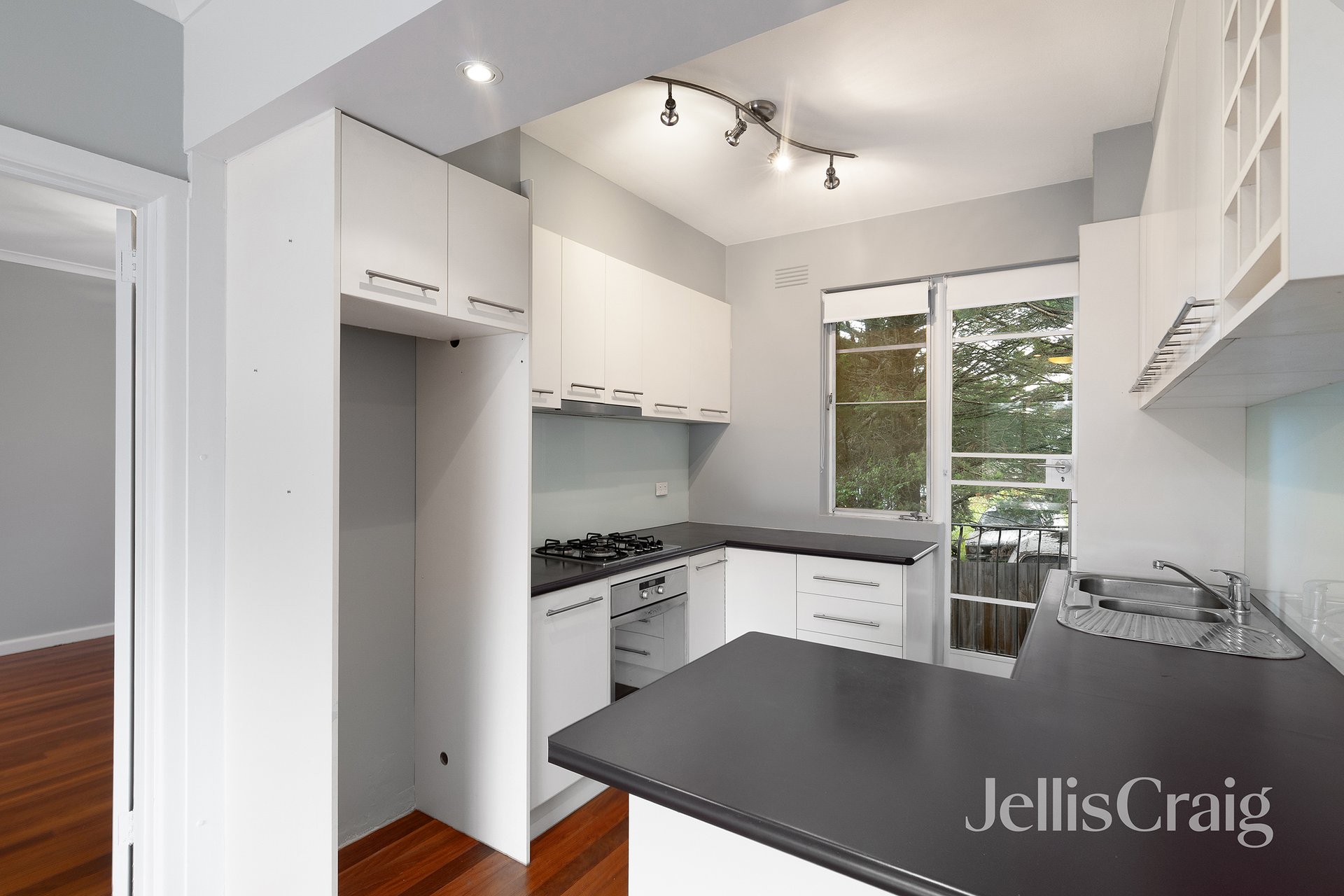 5/33 Carmichael Street, Ivanhoe&nbsp;East image 3