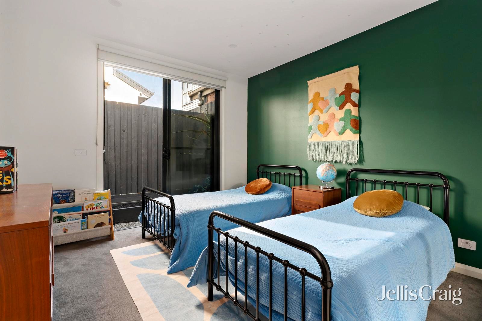 5/33 Lawson Street, Essendon image 5