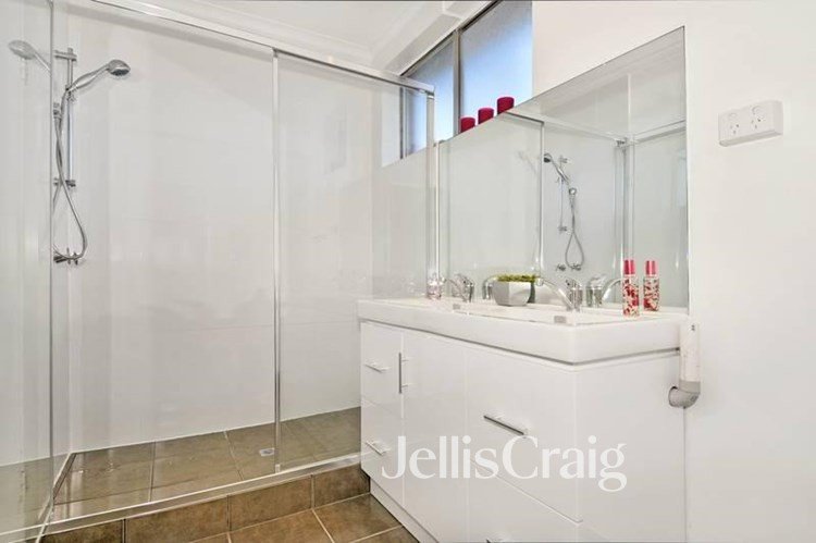 5/33 Staley Street, Brunswick image 5