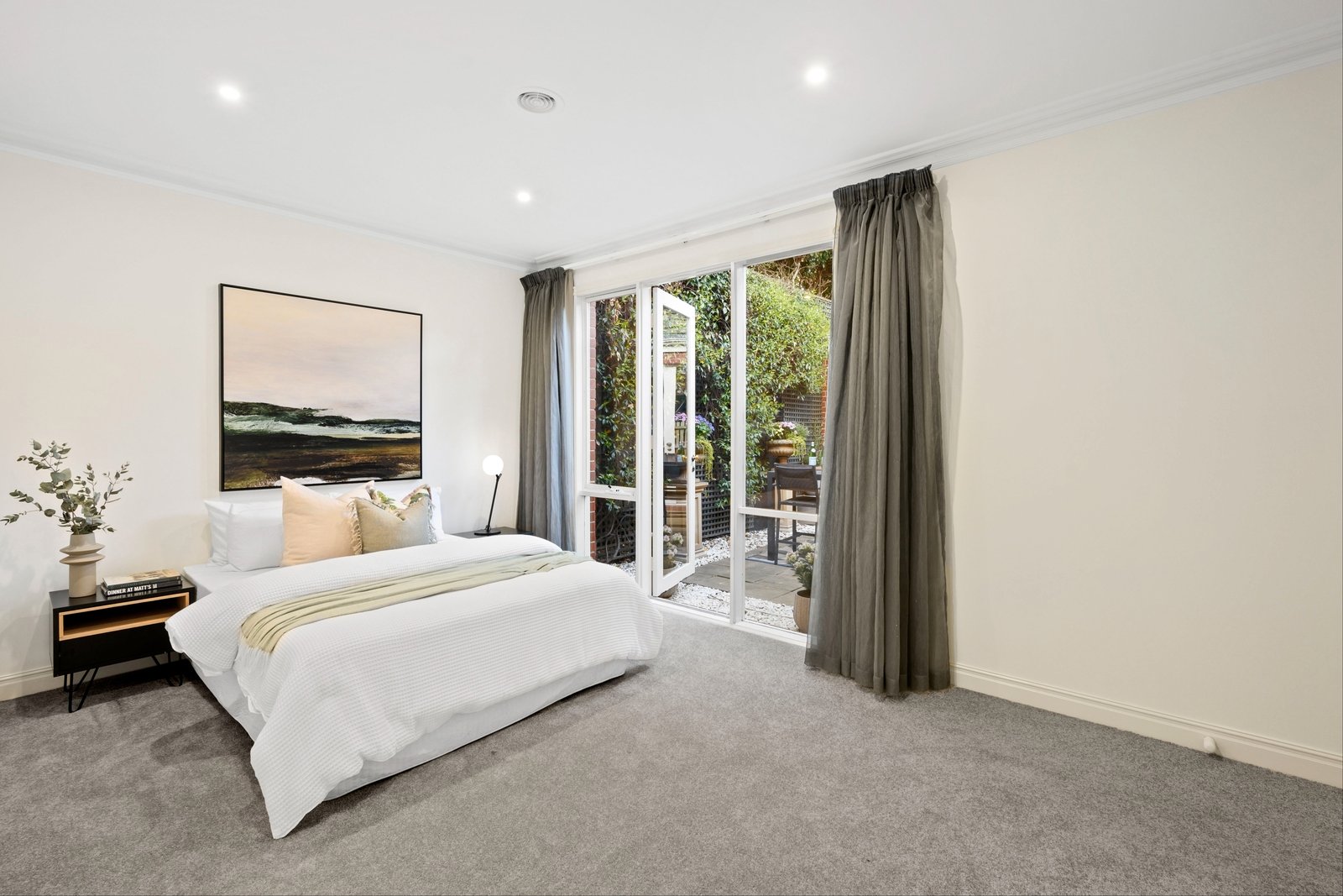 Property Gallery Thumbnail 6