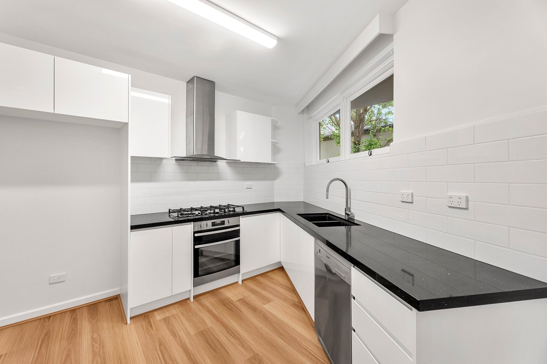 5/34 Alma Road, Camberwell image 3