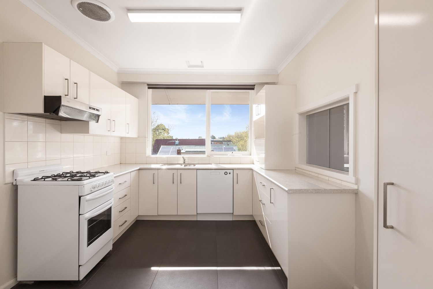 Property Gallery - Main Image