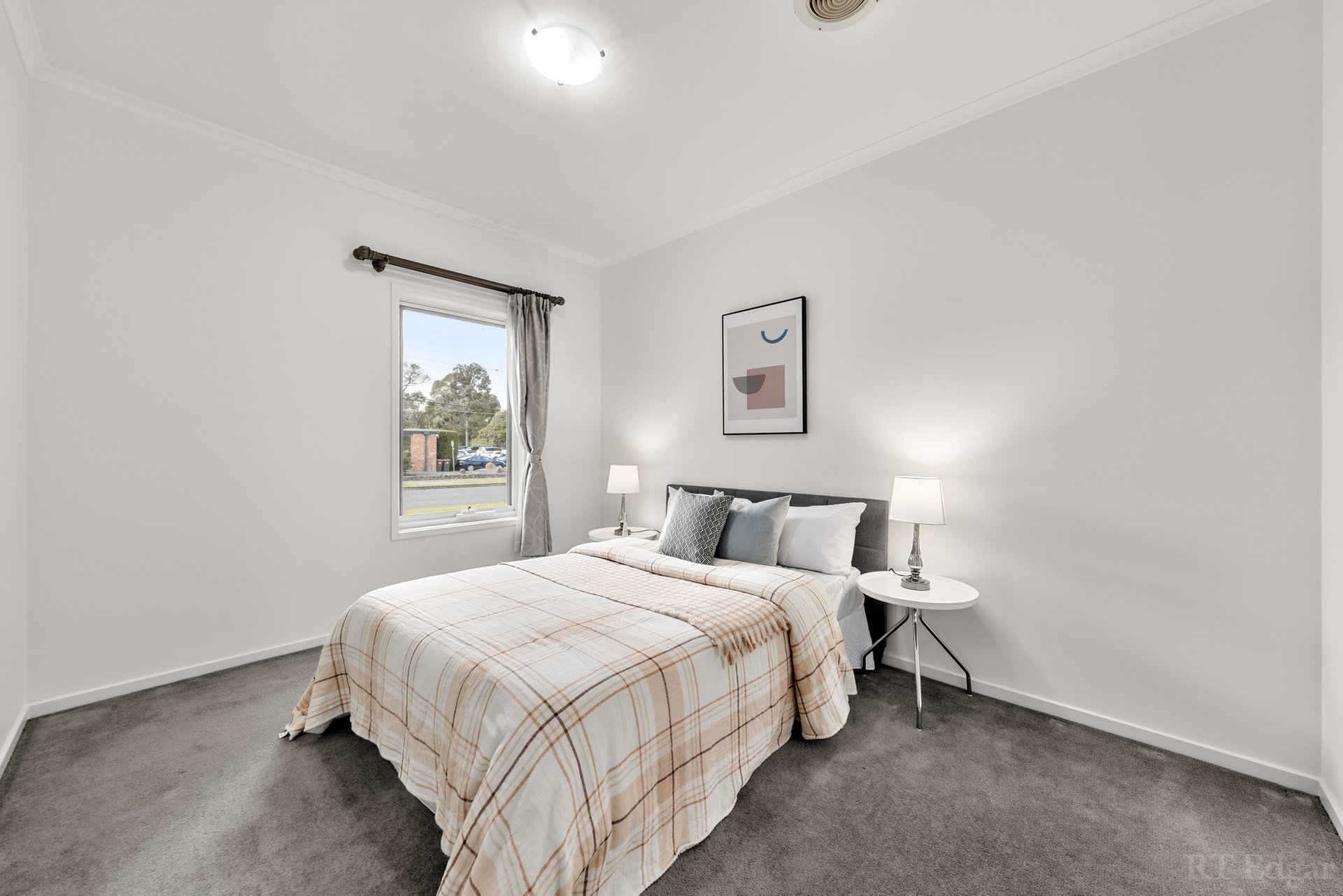 Property Gallery Thumbnail 12
