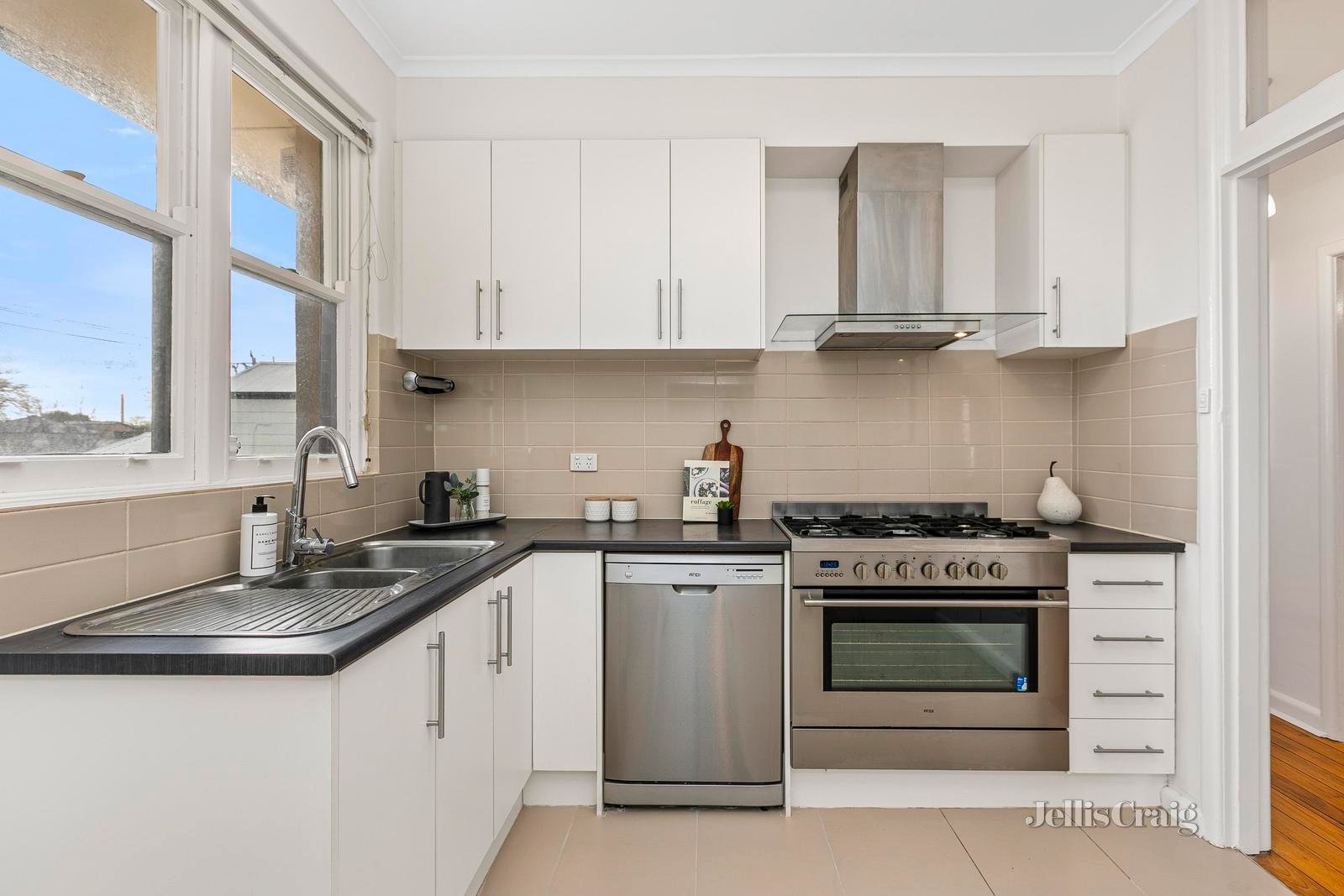 5/35 Ann Street, Williamstown image 2