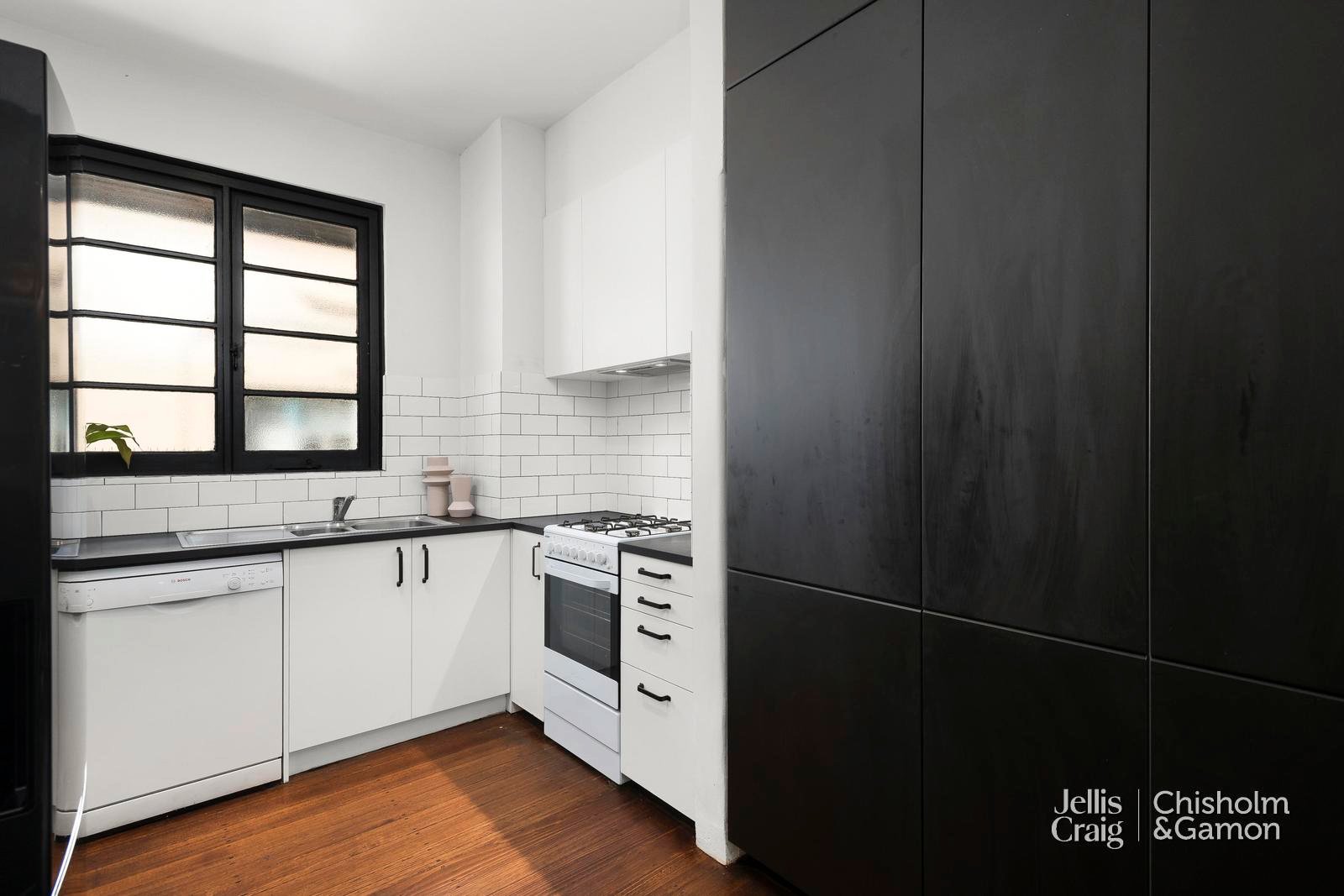 5/35 Byron Street, Elwood image 9