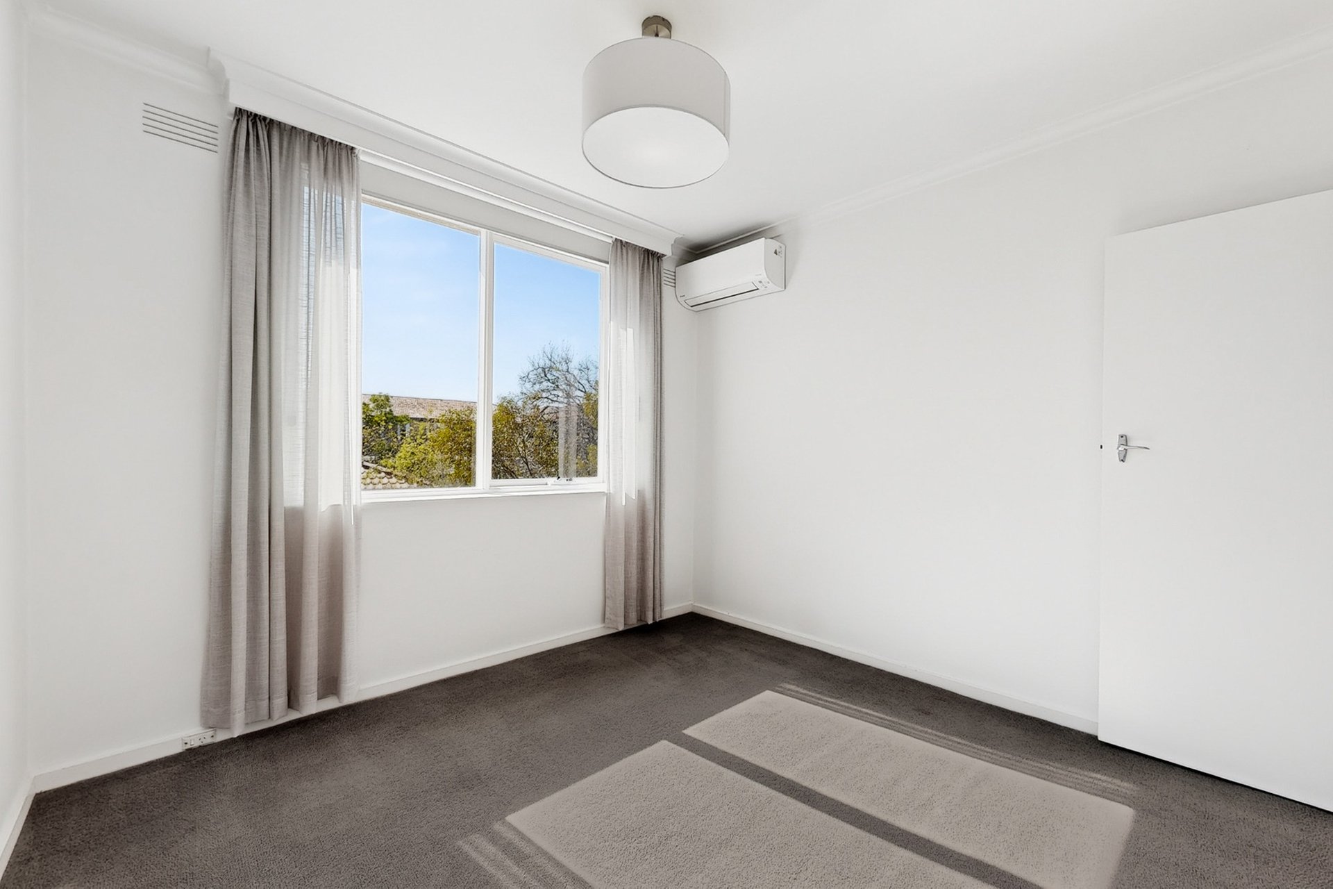 5/35 Dickens Street, Elwood image 7