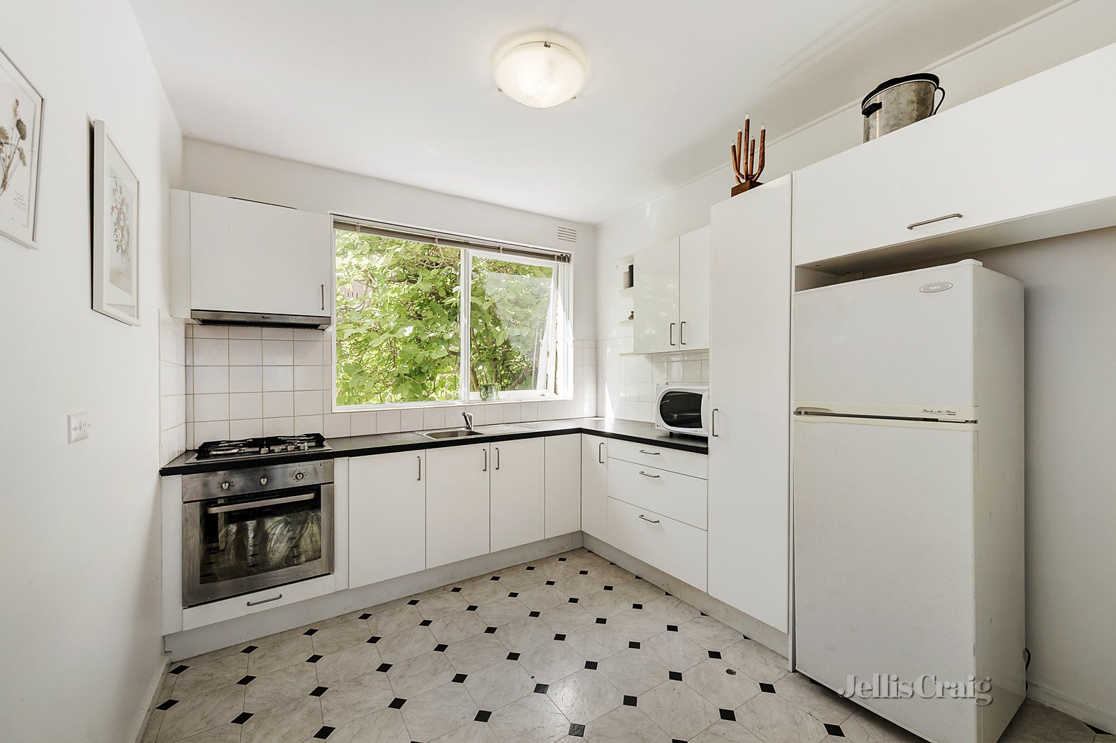 5/35 Elphin Grove, Hawthorn image 3