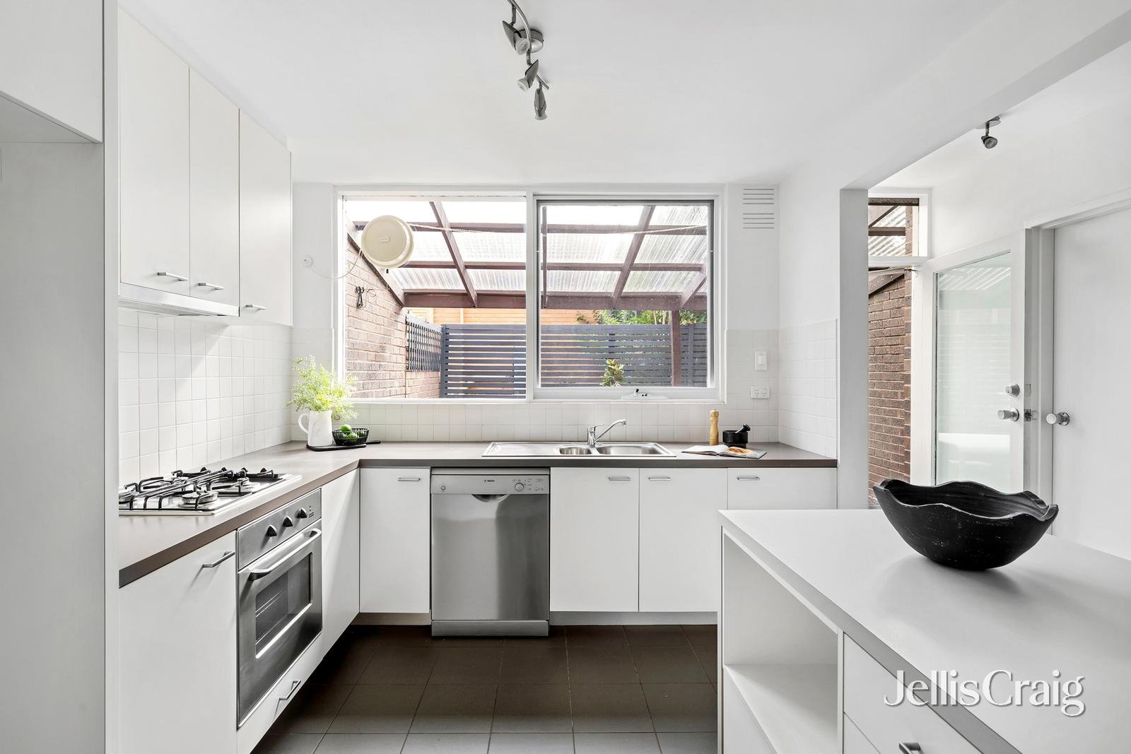 5/37 Atkins Street, Kew image 3