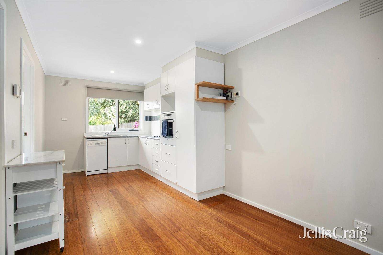 5/37 Torbay Street, Macleod image 3