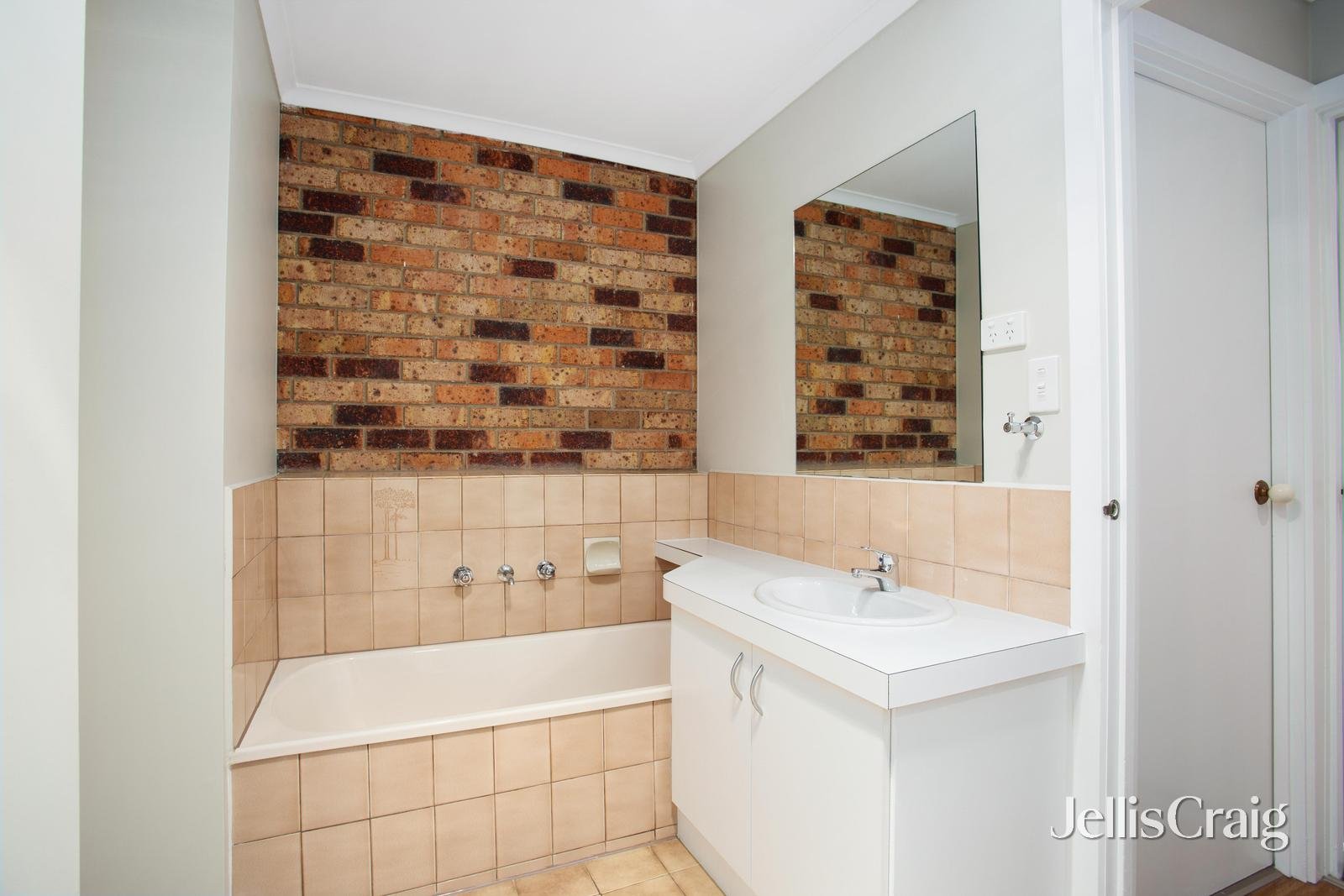 5/37 Torbay Street, Macleod image 7