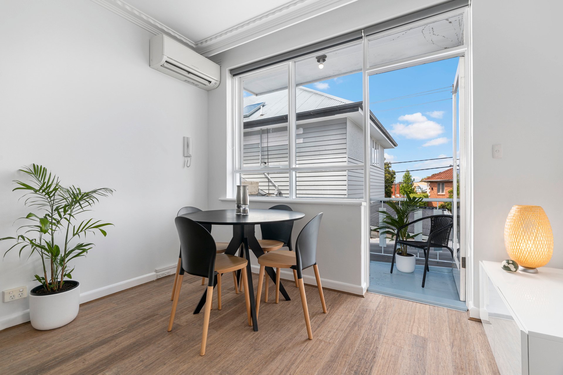 Property Gallery Thumbnail 9