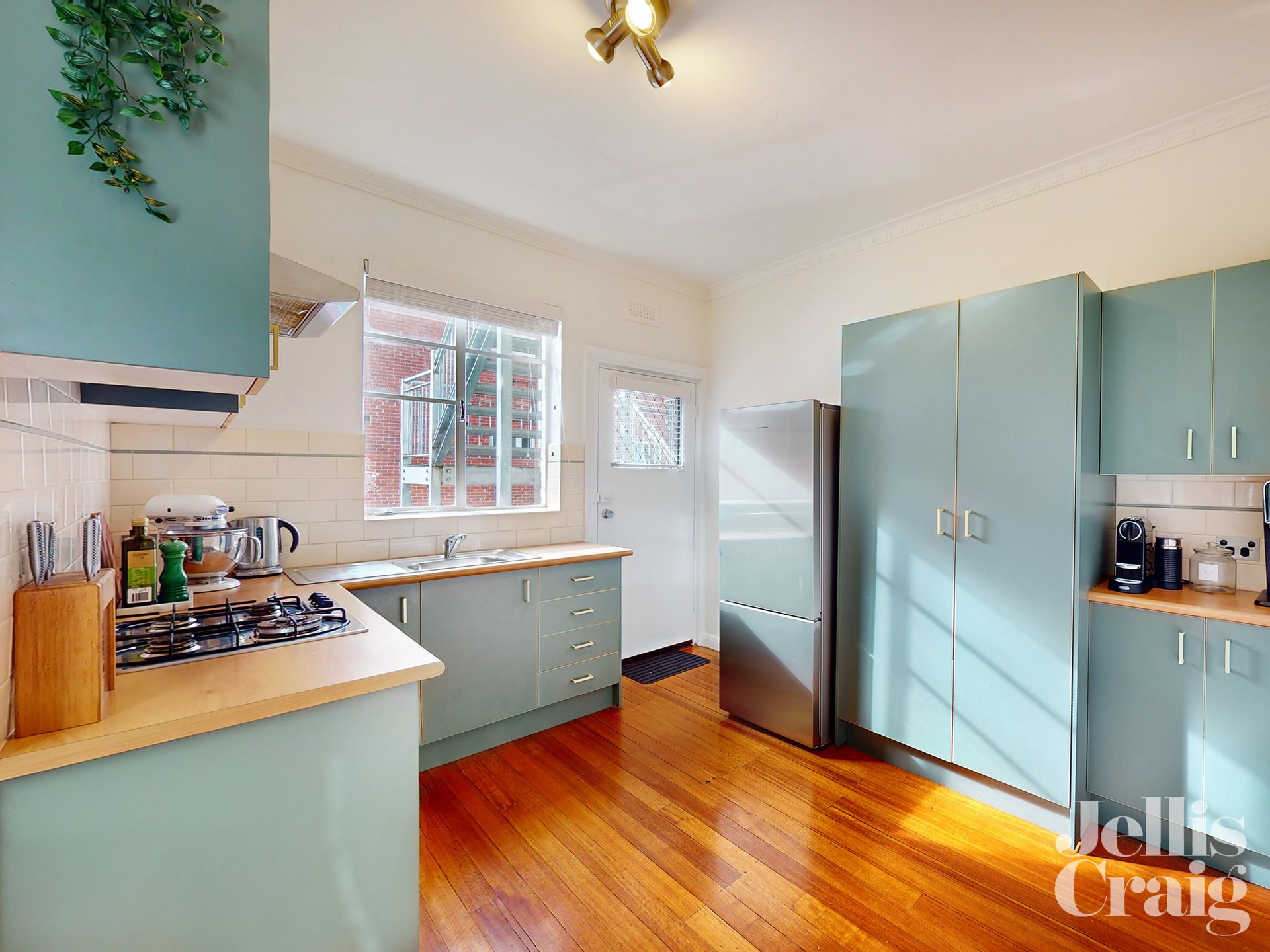 5/38 Arnold Street, South Yarra image 2