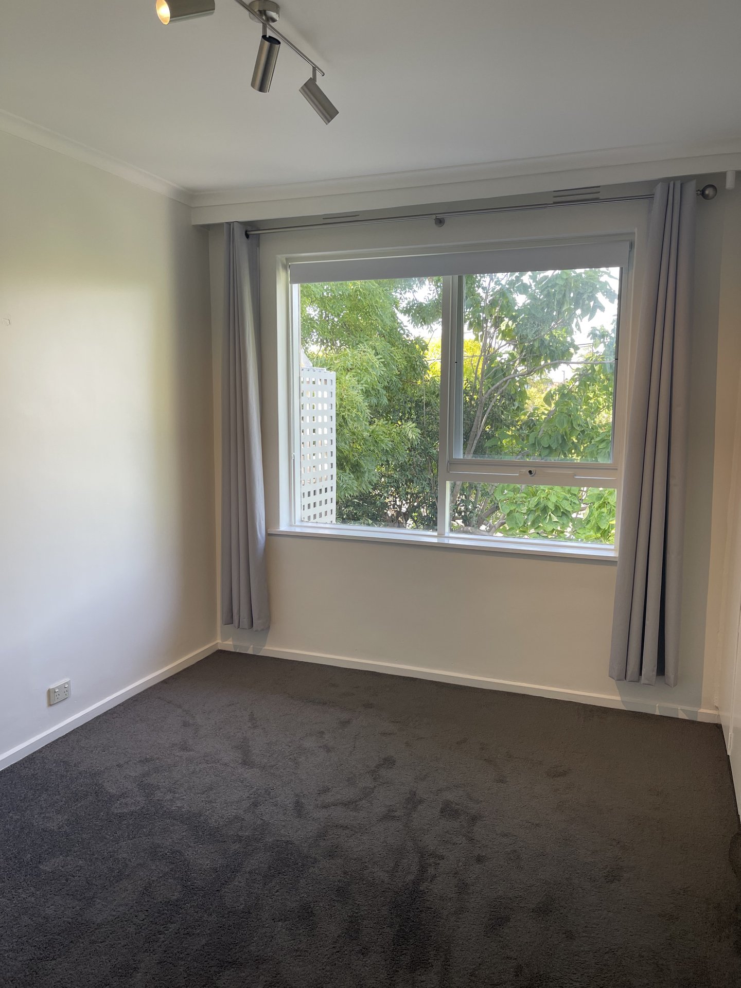5/3C Innellan Road, Murrumbeena image 5
