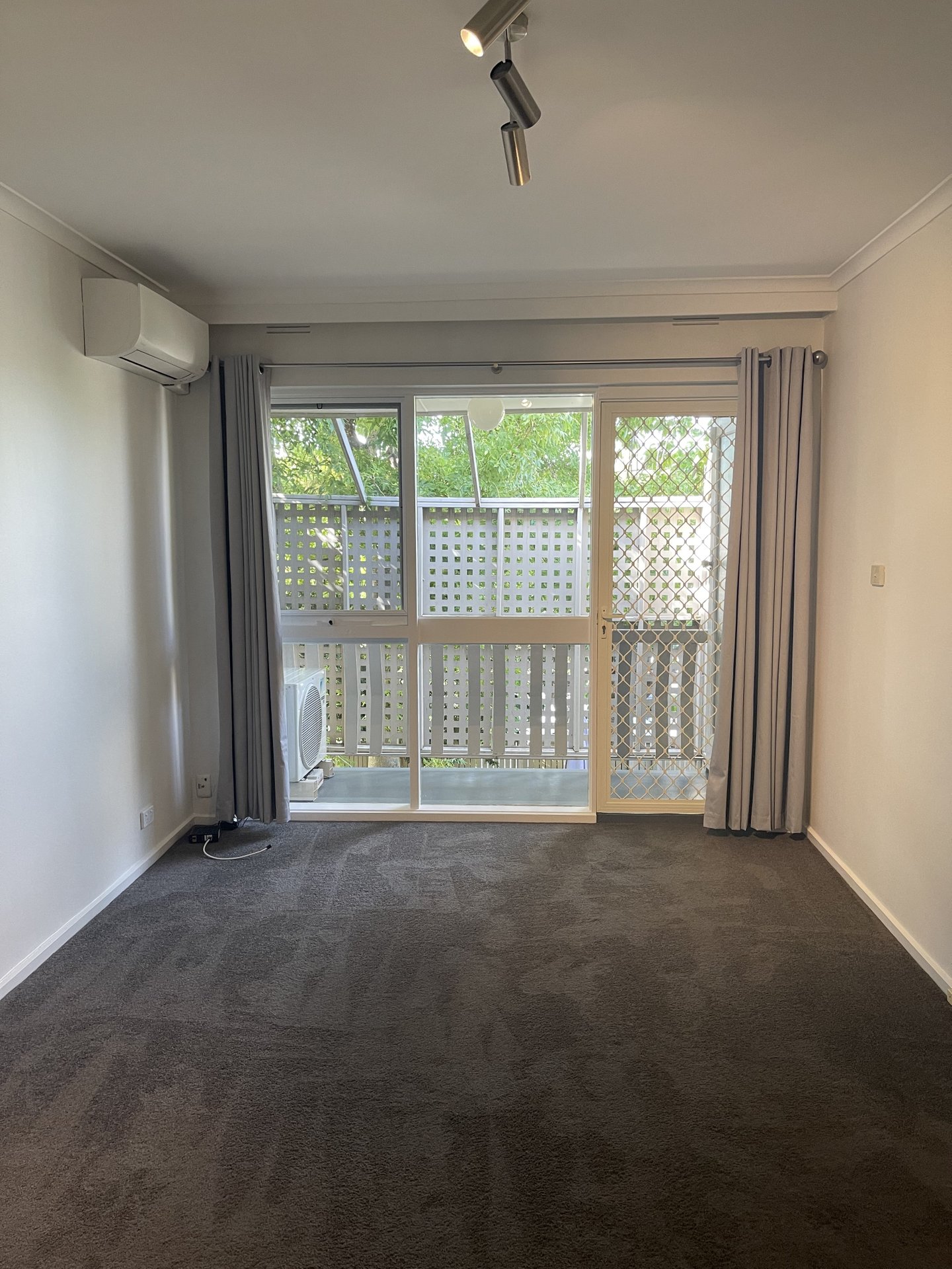 5/3C Innellan Road, Murrumbeena image 3