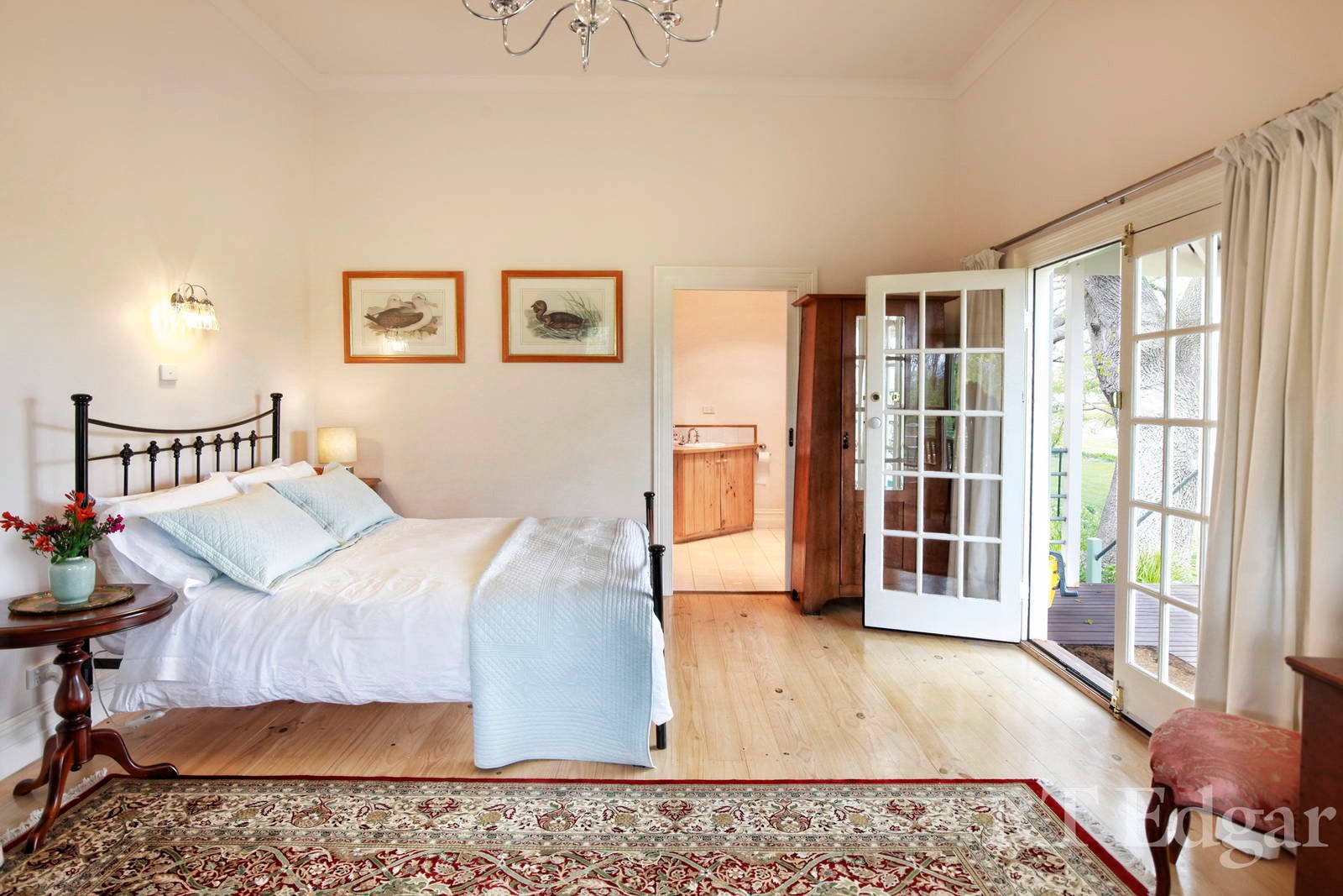 Property Gallery Thumbnail 11