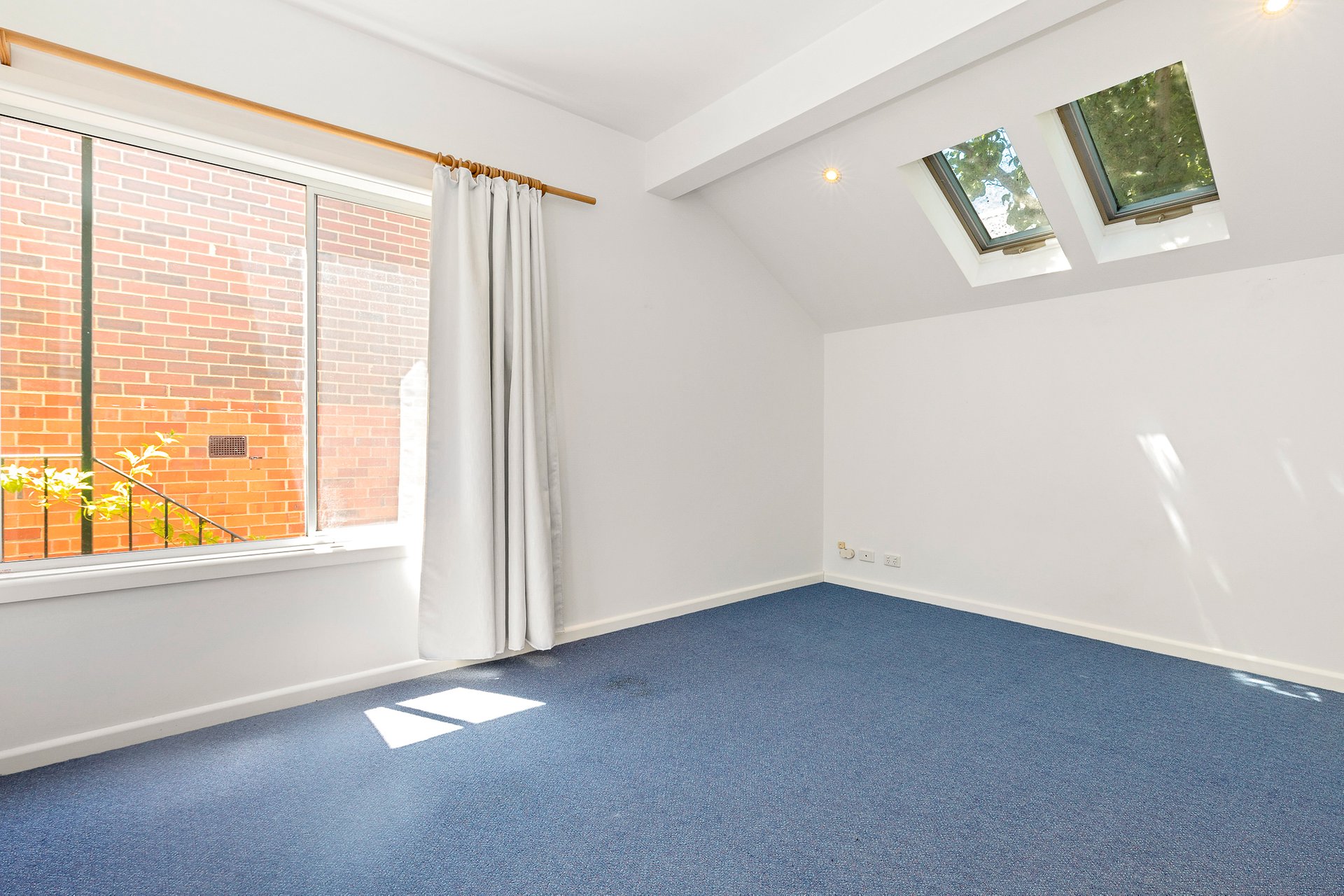 Property Gallery Thumbnail 5