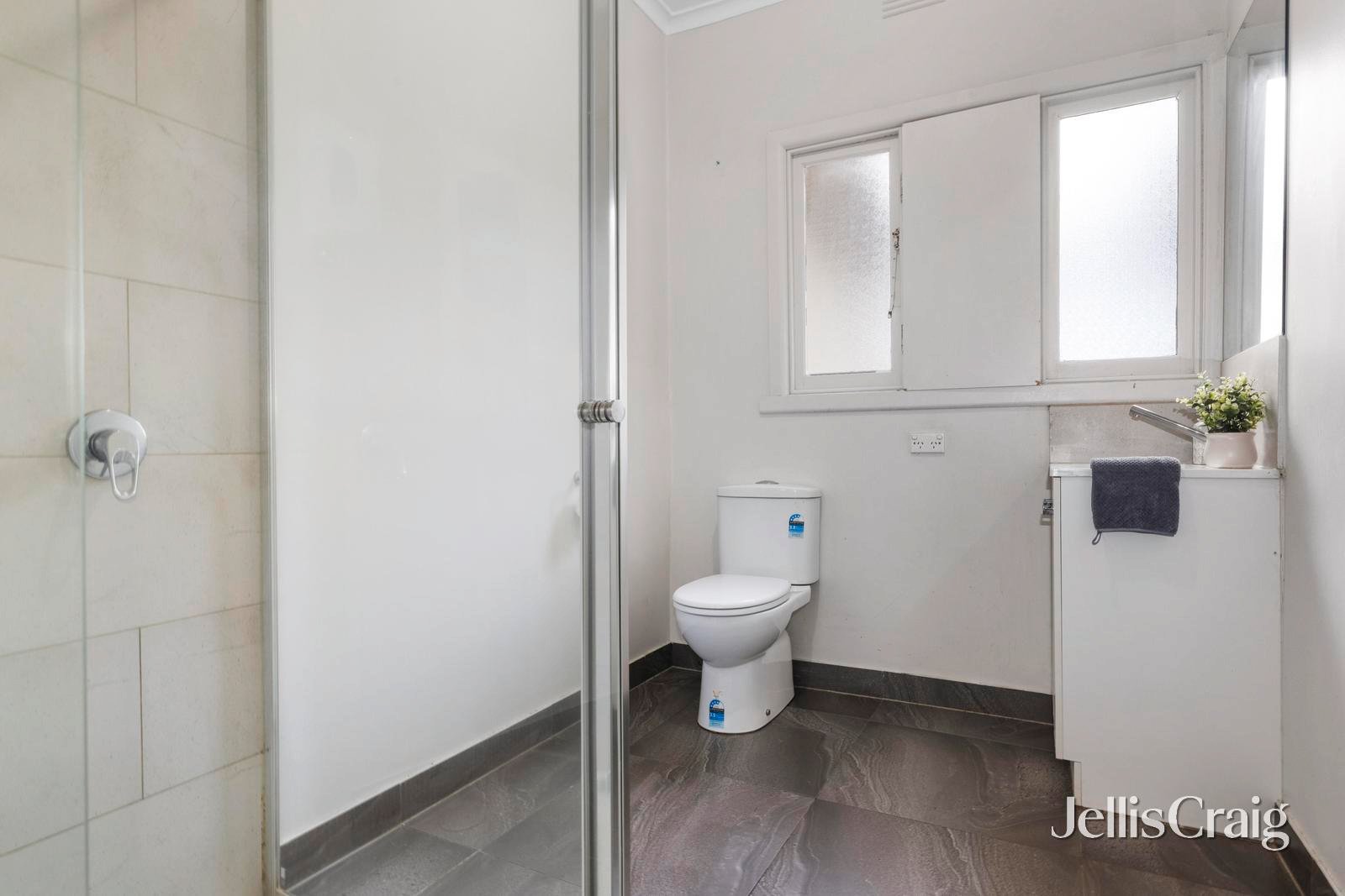 54 Bales Street, Mount&nbsp;Waverley image 13
