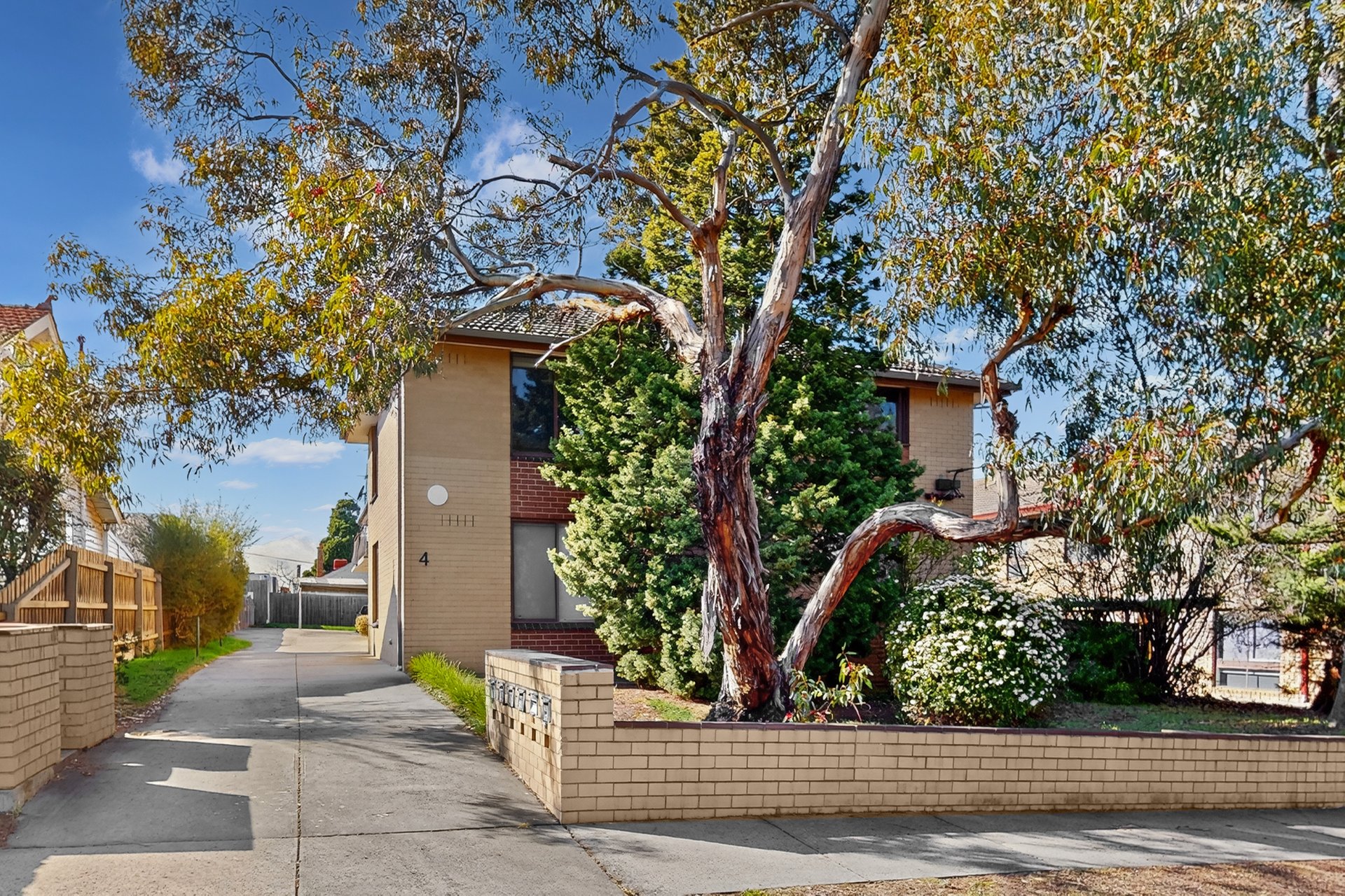 5/4 Balmoral Street, Essendon image 14