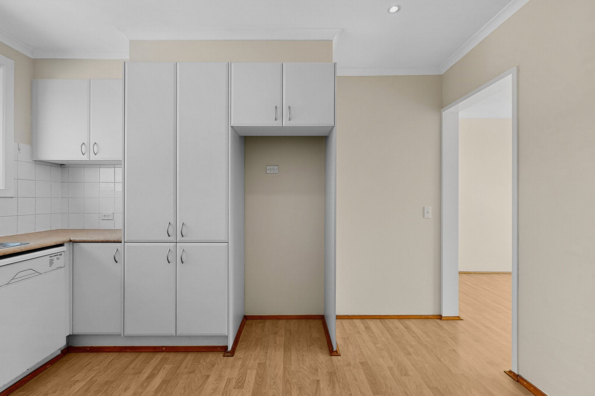 5/4 Balmoral Street, Essendon image 10
