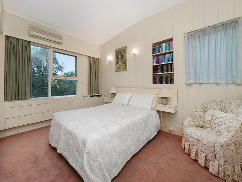 54 Barnard Grove, Kew image 6