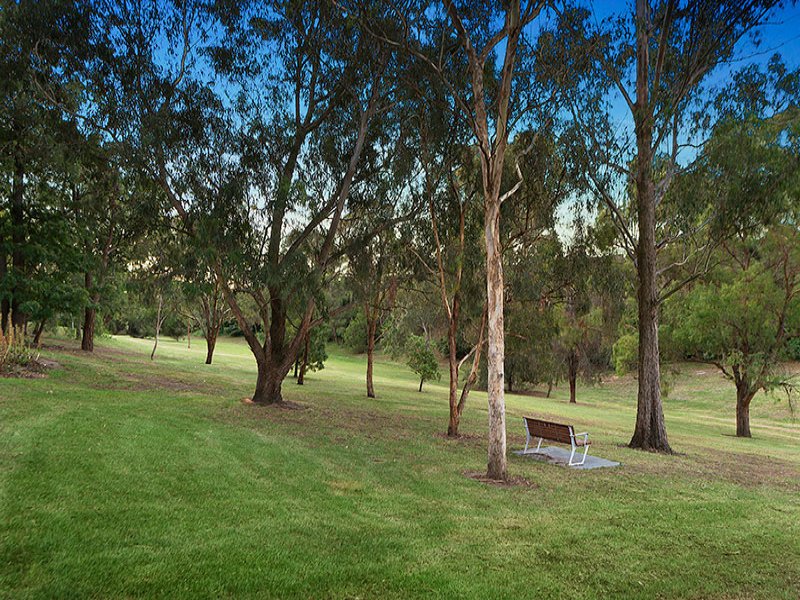 54 Barnard Grove, Kew image 9